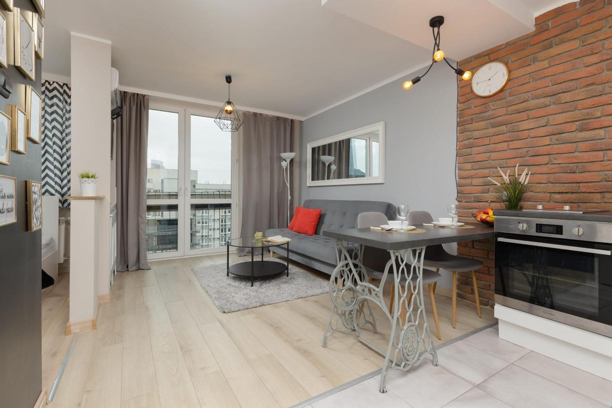 Căn hộ Charming In Center With Air Conditioning By Renters *