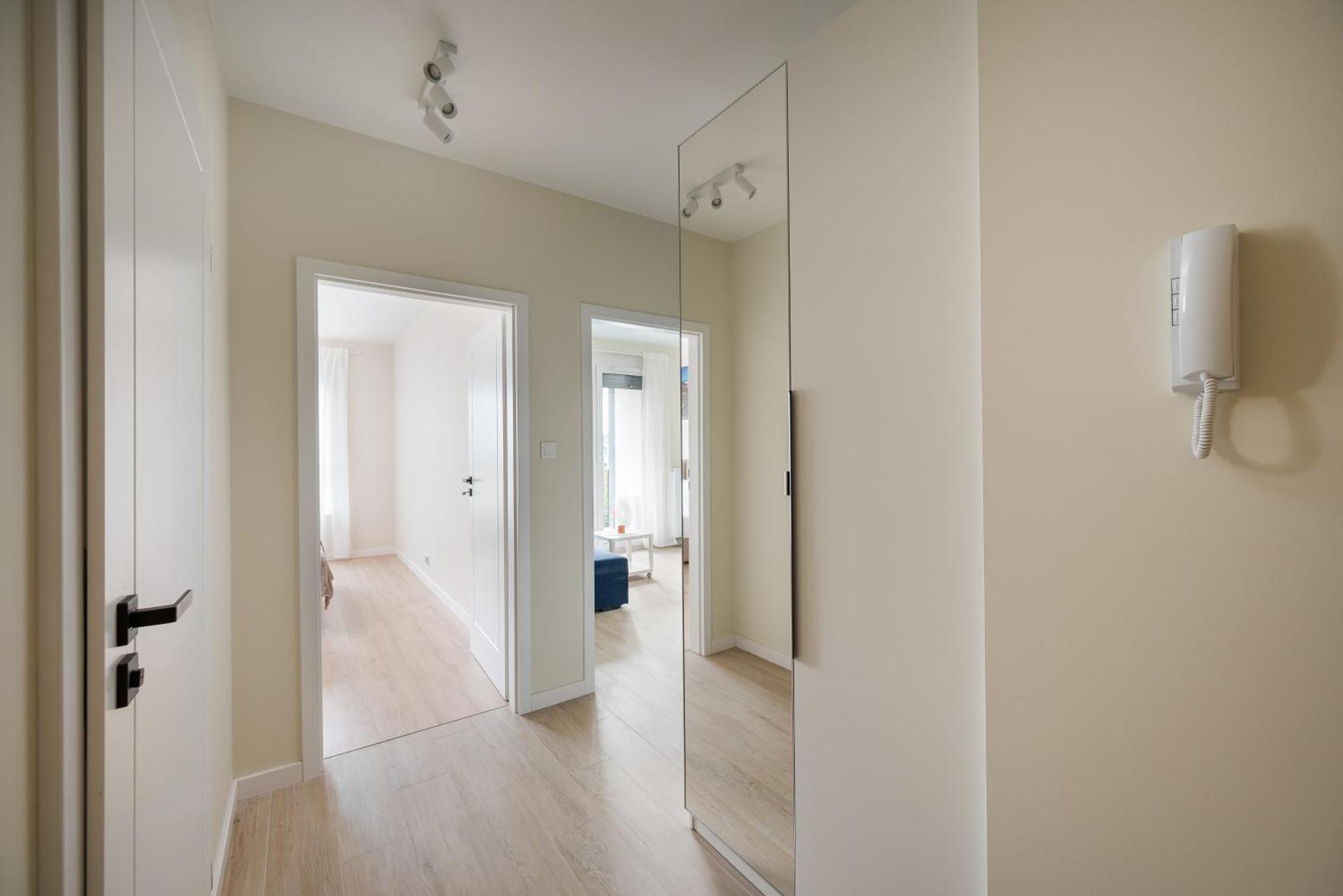 Apartment Nowy Targowek Charming Warsaw