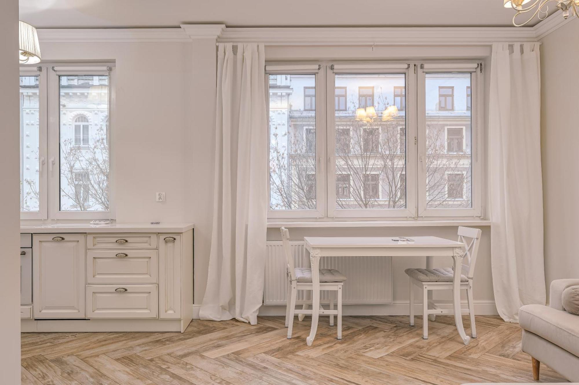 Chmielna 27 By Nyx Apartament