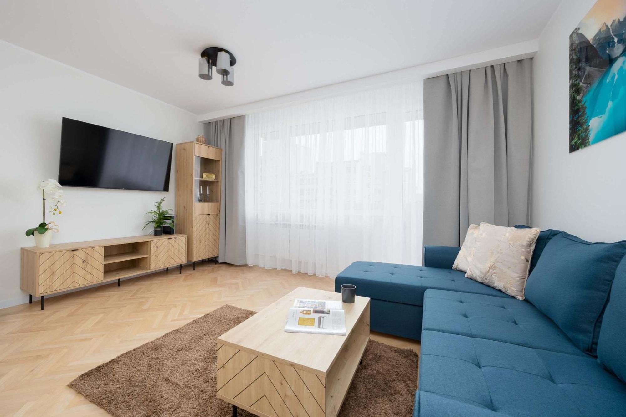 Goplanska Stylish With Balcony By Renters Apartment *