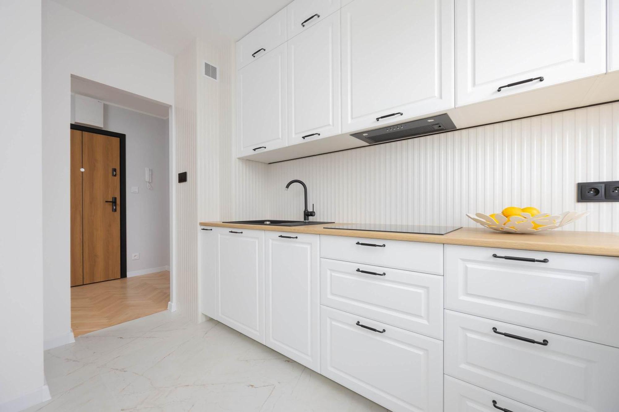 Goplanska Stylish With Balcony By Renters Apartment *