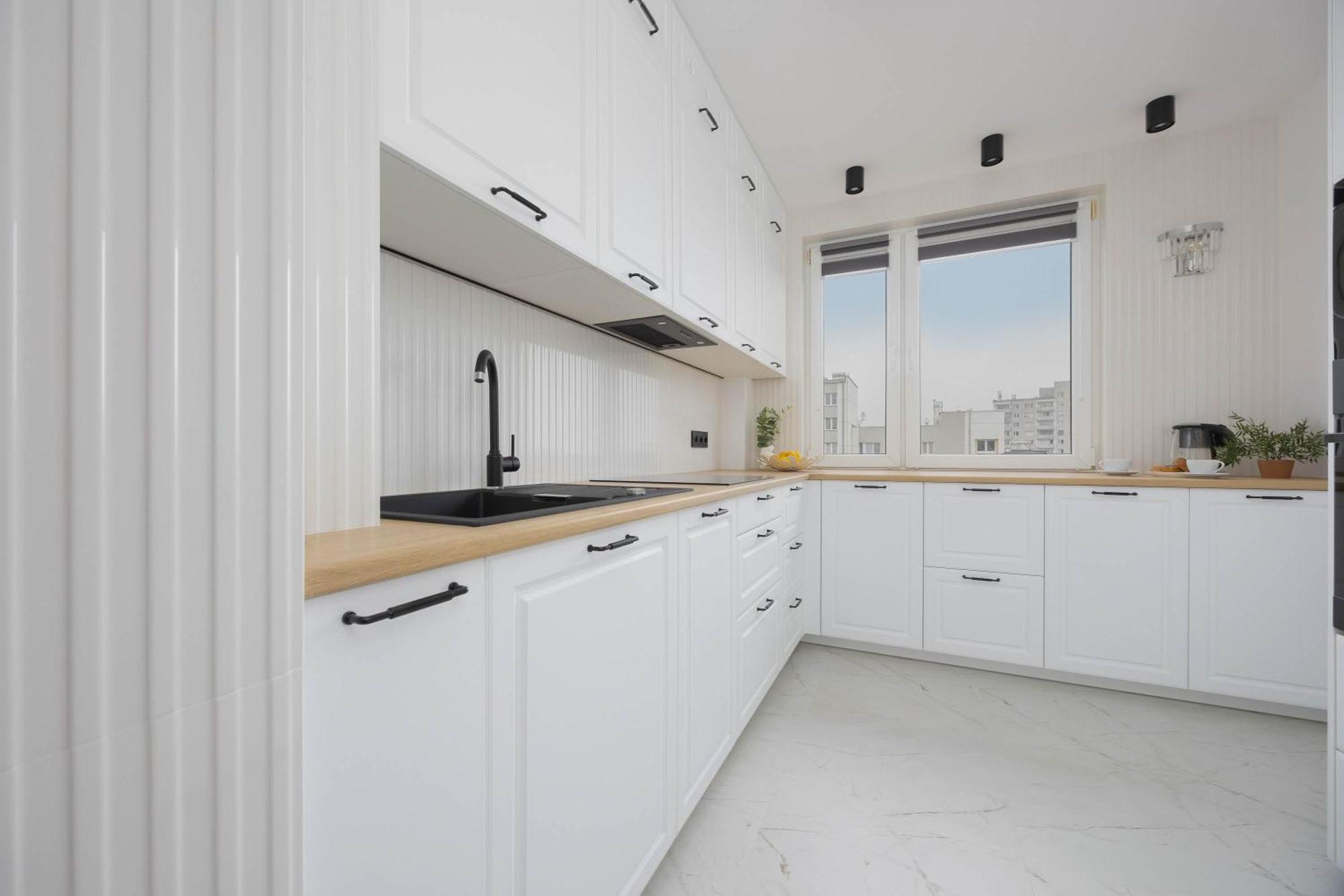 Goplanska Stylish With Balcony By Renters Apartment