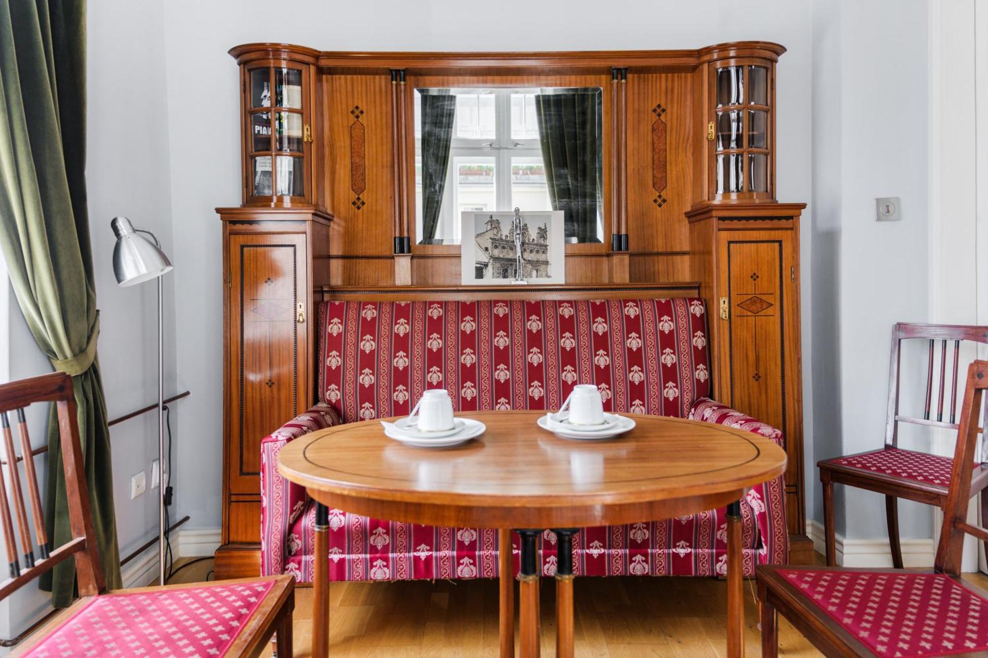 Chopin Boutique Aparthotel