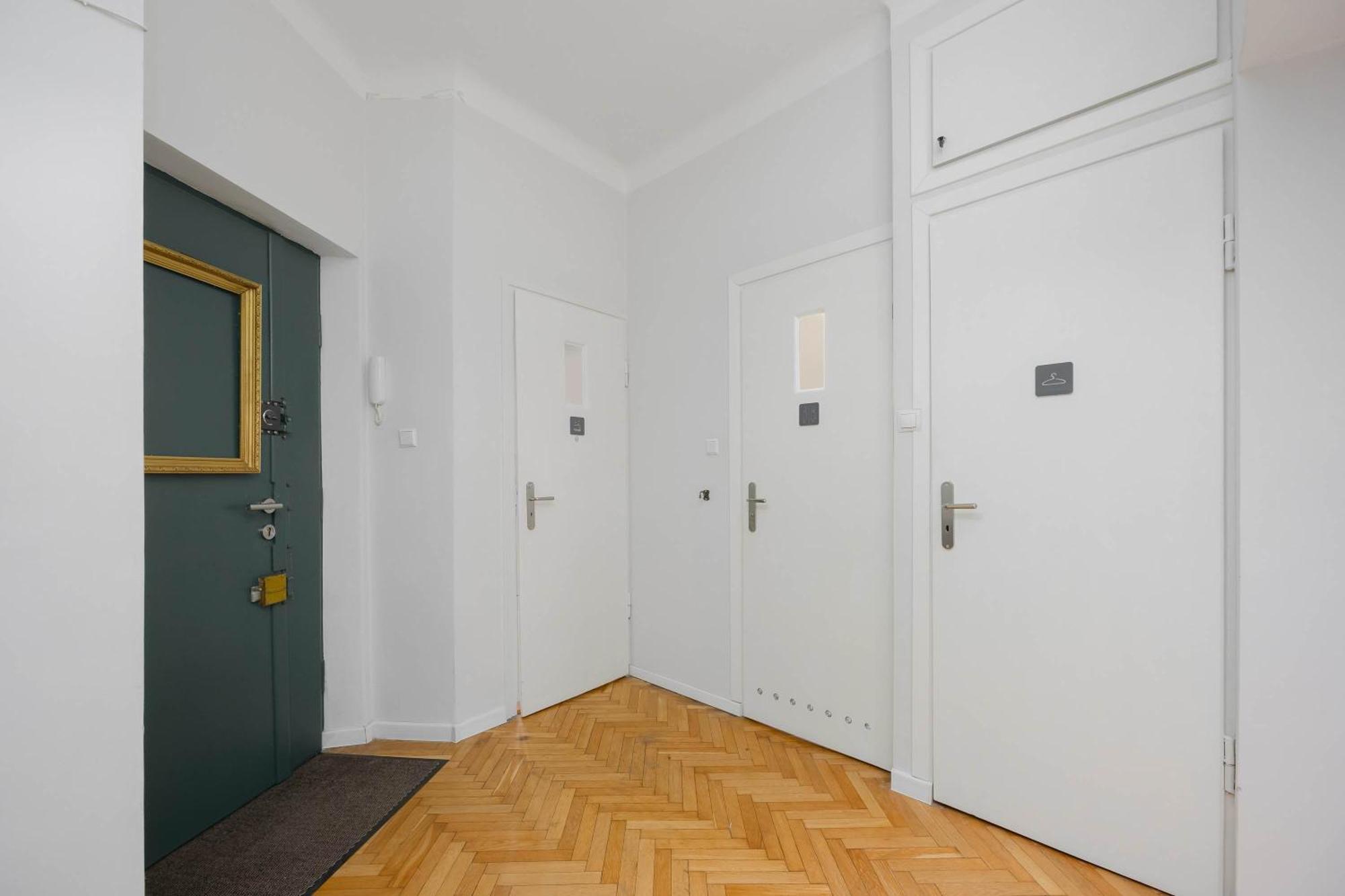 Piekny Jasny Z Sypialnia I Biurkiem By Renters * Warsaw