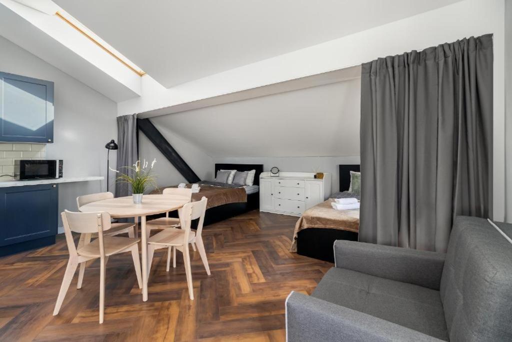 - Great Location- Praga Polnoc - 18 People -marcinkowskiego Warsaw
