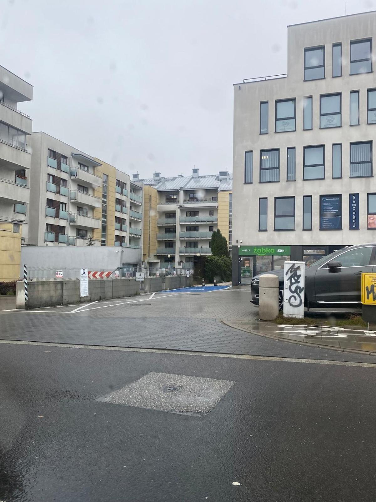 4 Rooms, Wifi 1gb, Park, Parking Apartment
