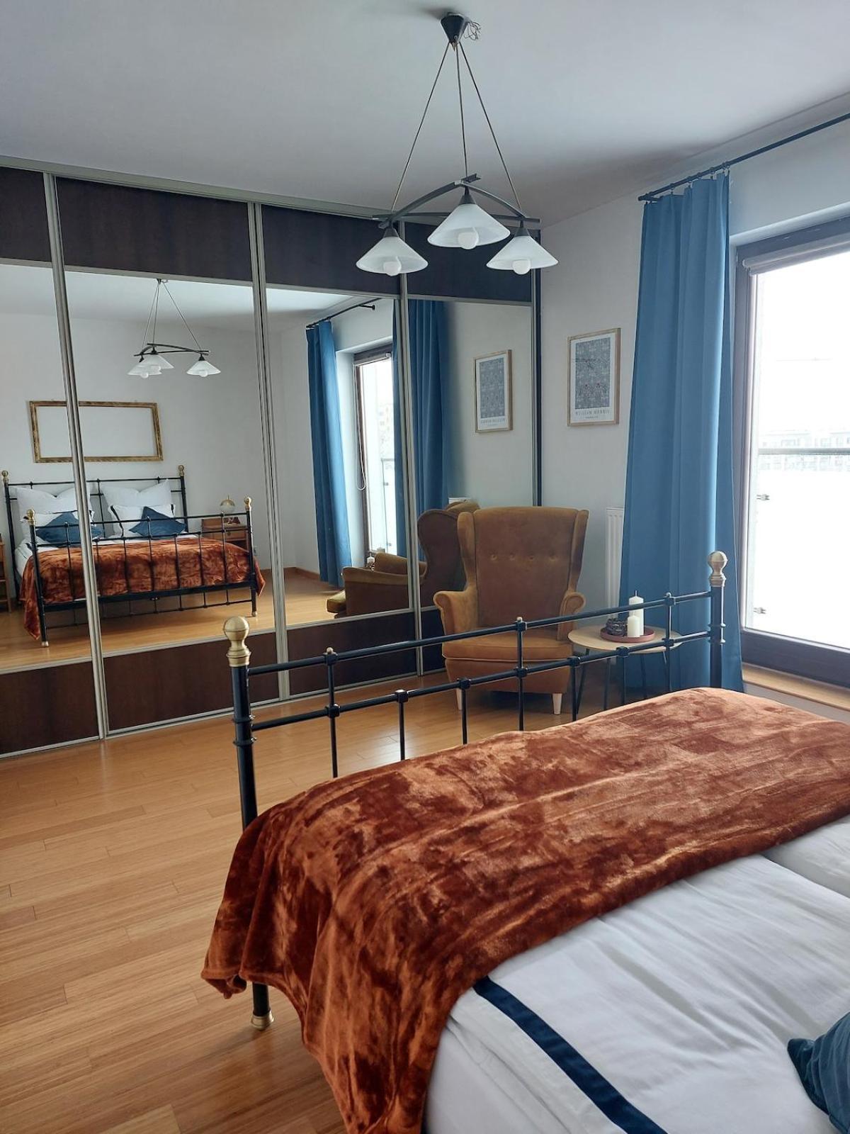 4 Rooms, Wifi 1gb, Park, Parking Warsaw