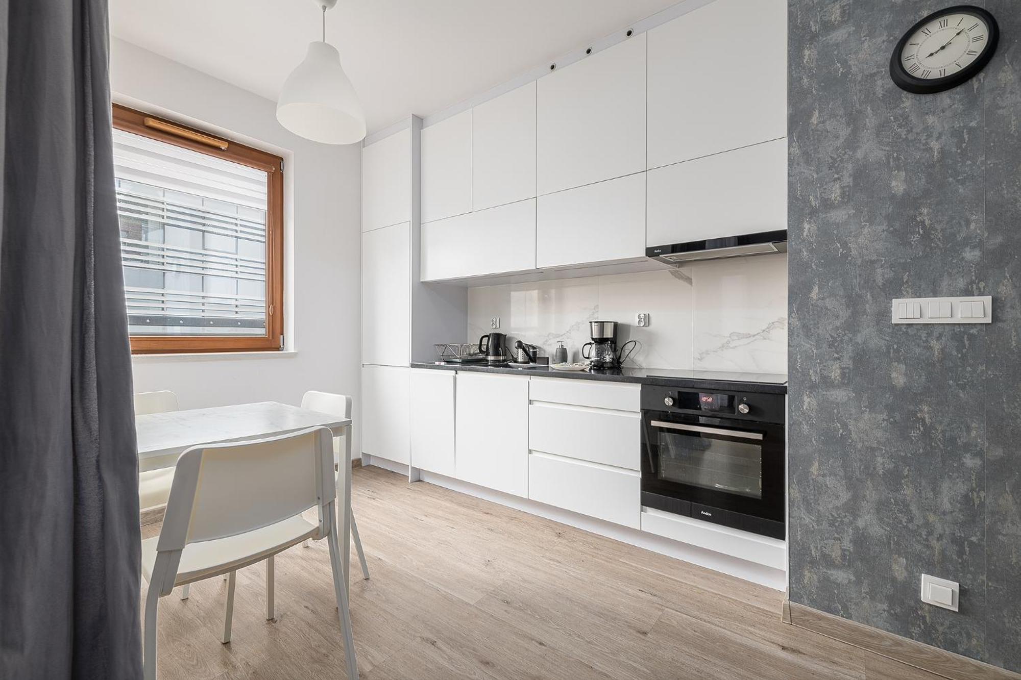 Rentplanet - Przy Muzeum Powstania Warszawskiego Apartment
