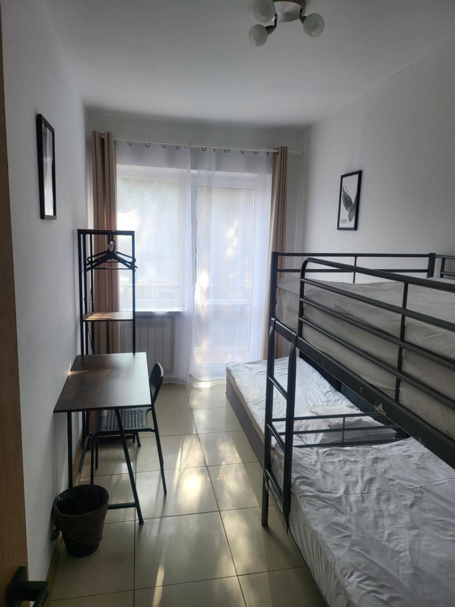Rooms4rest Popularna - Private For Tourists - Atr Consulting Sp, Z O,o, Bed & Breakfast