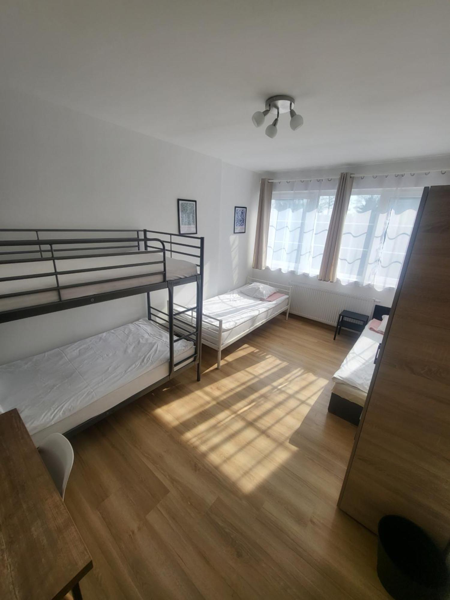 Bed & Breakfast Rooms4rest Popularna - Private For Tourists - Atr Consulting Sp, Z O,o,