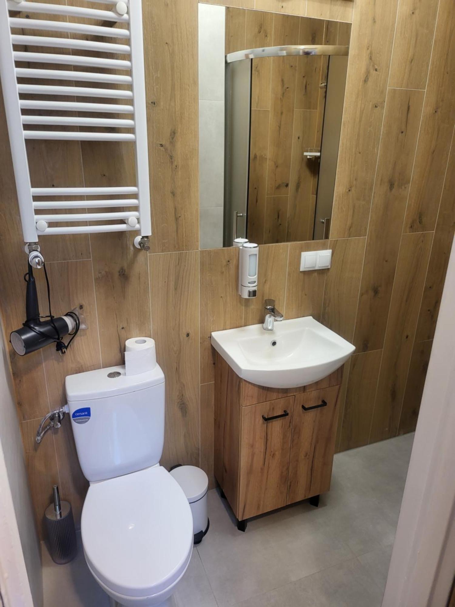 Rooms4rest Popularna - Private For Tourists - Atr Consulting Sp, Z O,o, *