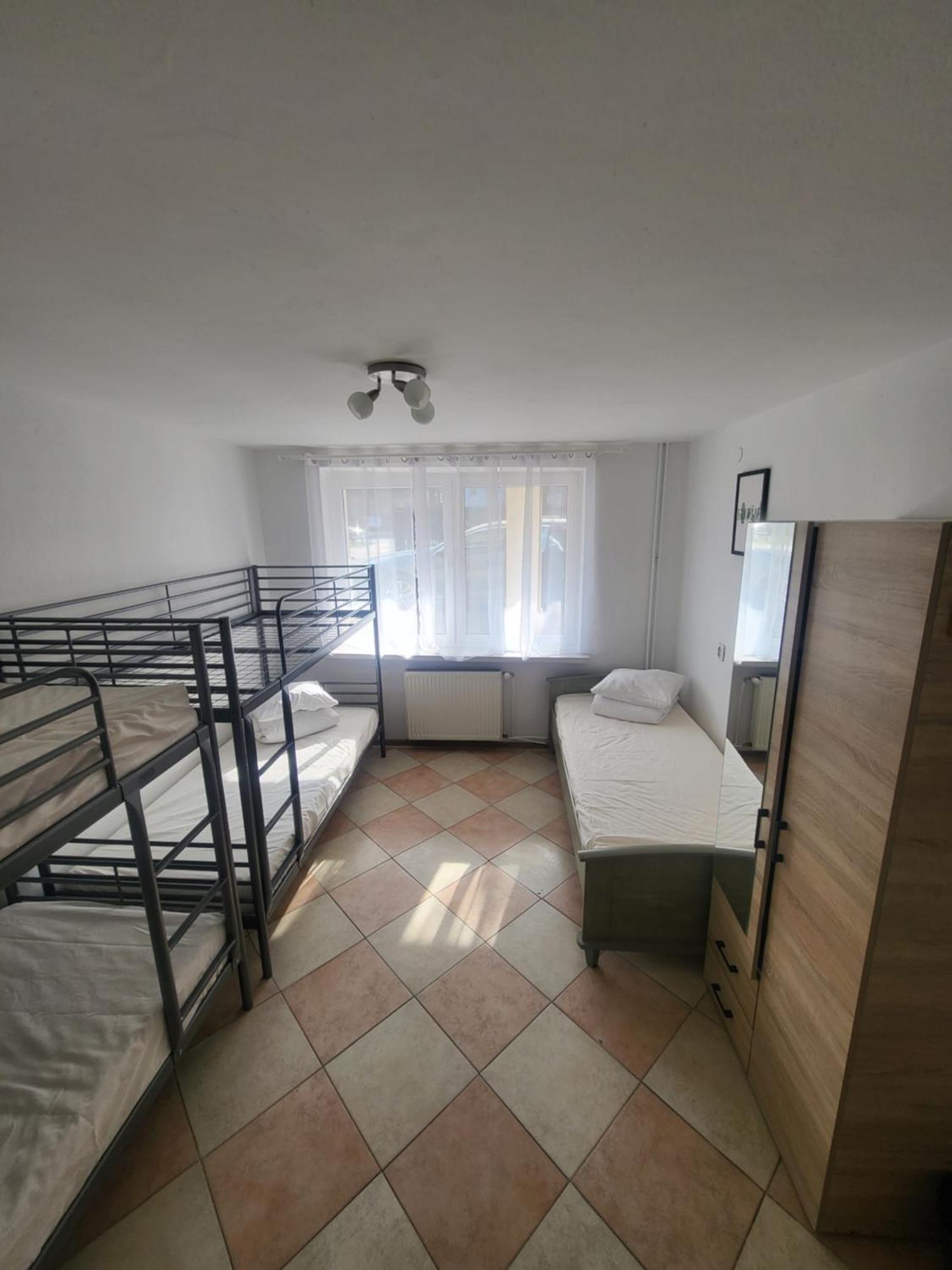 Rooms4rest Popularna - Private For Tourists - Atr Consulting Sp, Z O,o, Bed & Breakfast Warsaw
