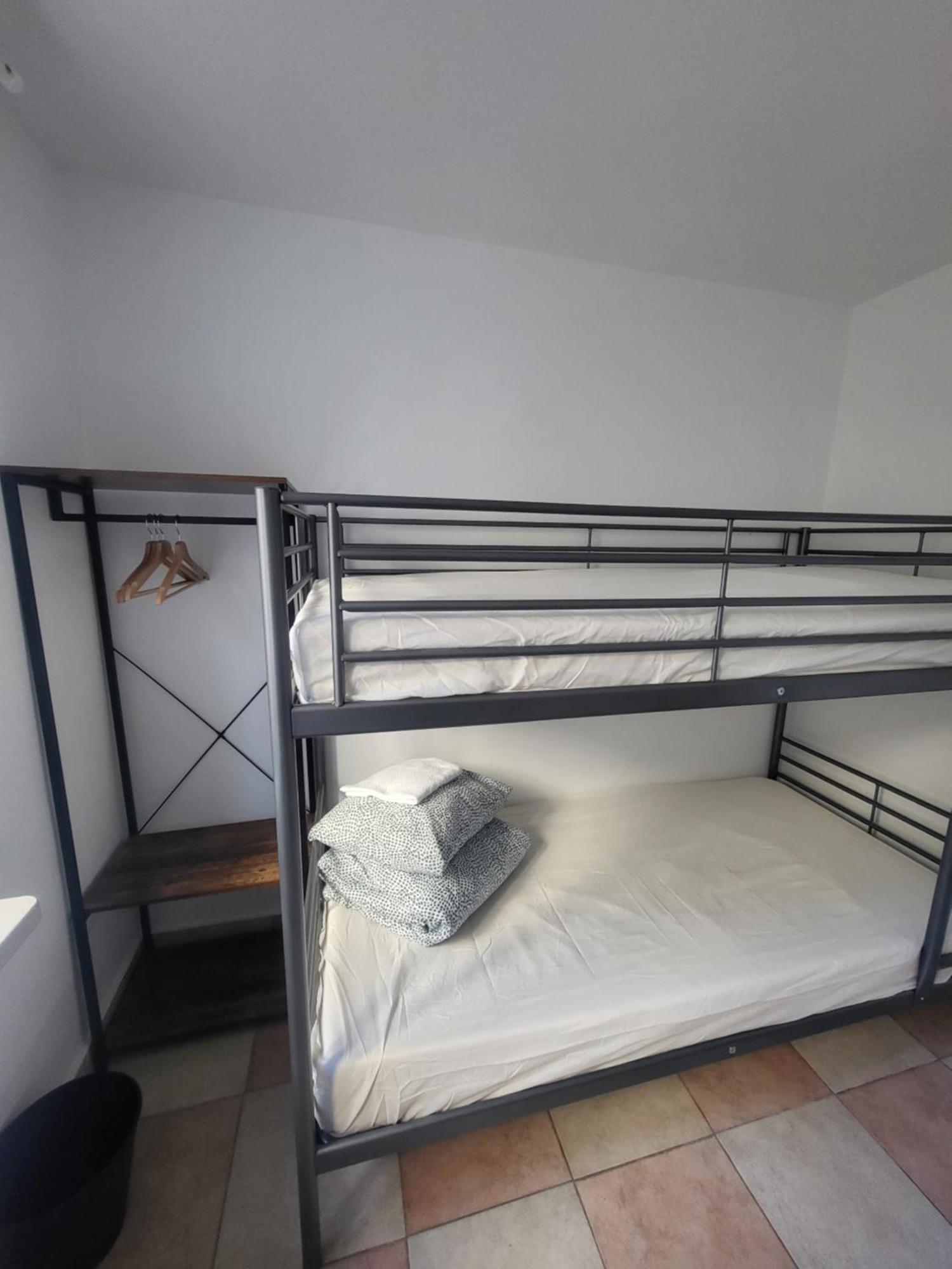 Bed & Breakfast Rooms4rest Popularna - Private For Tourists - Atr Consulting Sp, Z O,o, Warsaw