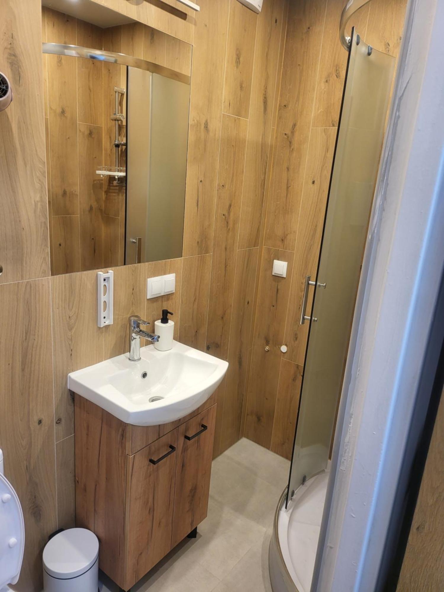 Bed & Breakfast Rooms4rest Popularna - Private For Tourists - Atr Consulting Sp, Z O,o, Warsaw