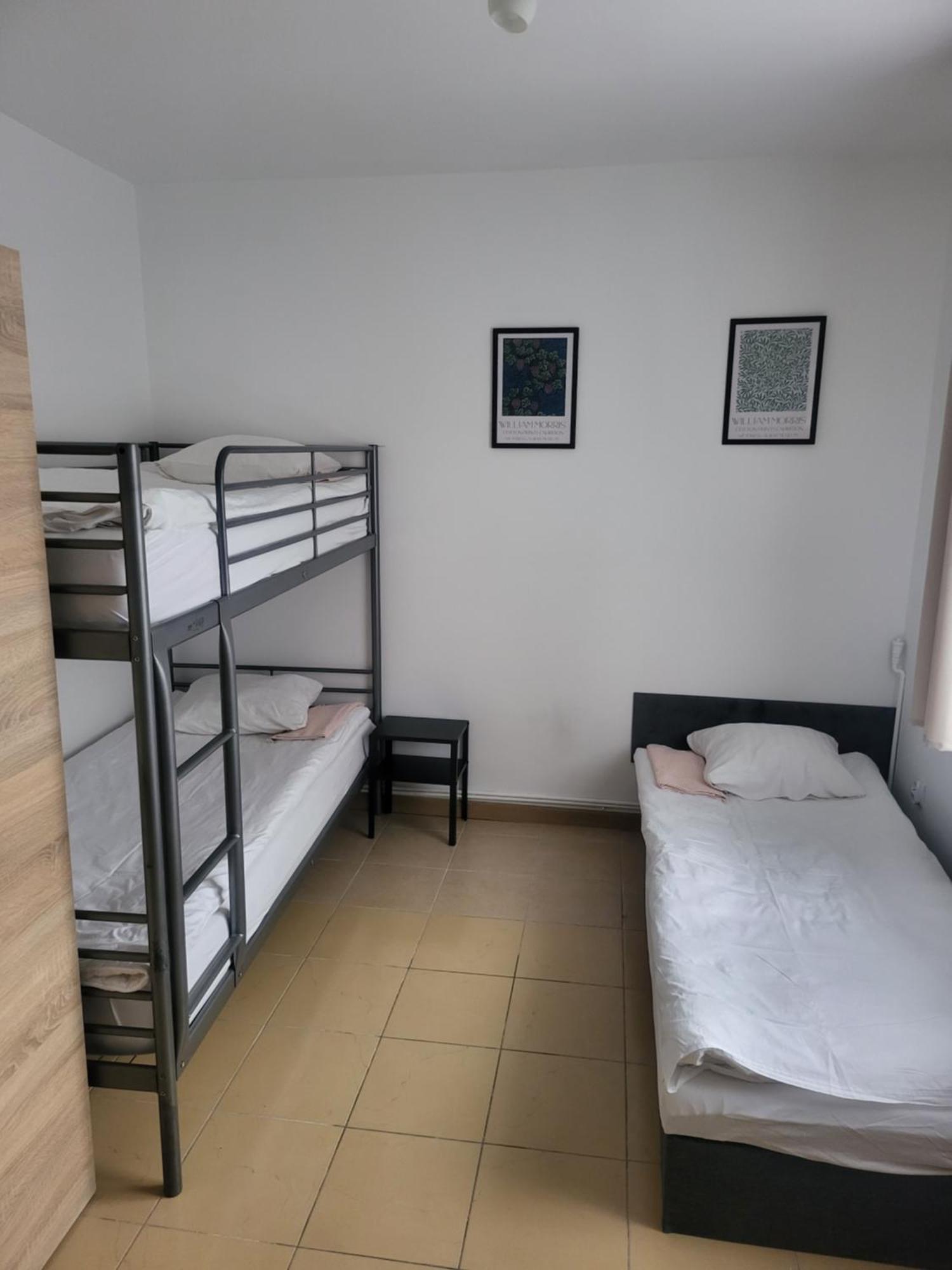 Rooms4rest Popularna - Private For Tourists - Atr Consulting Sp, Z O,o, Bed & Breakfast *