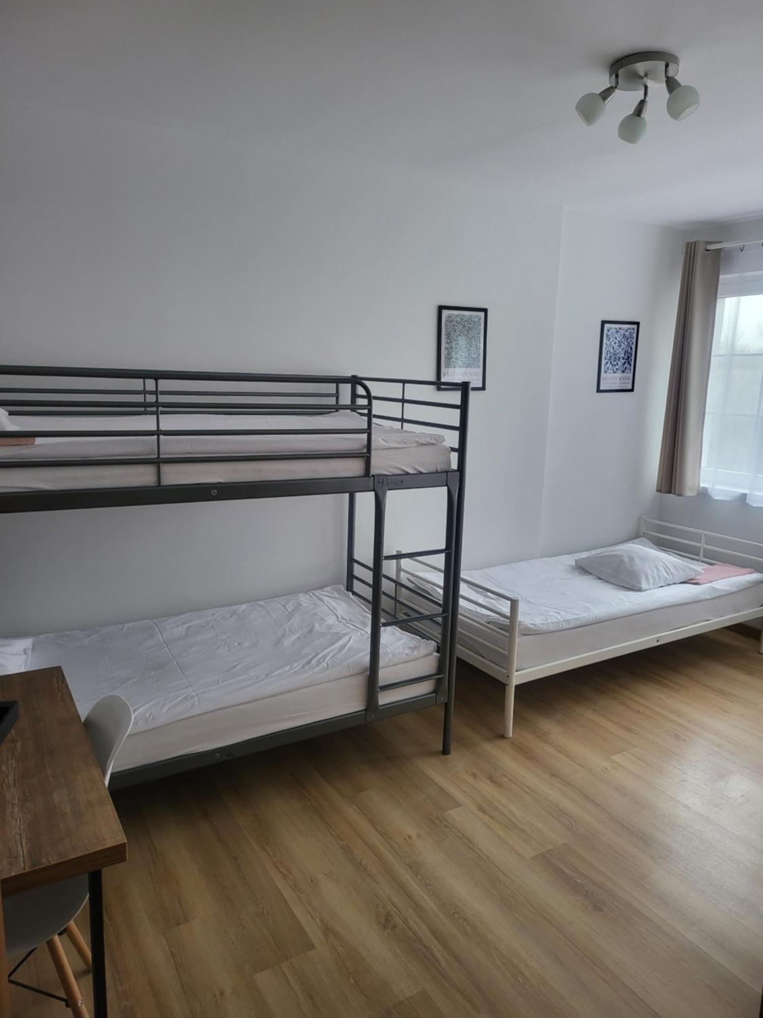 Rooms4rest Popularna - Private For Tourists - Atr Consulting Sp, Z O,o, Bed & Breakfast *