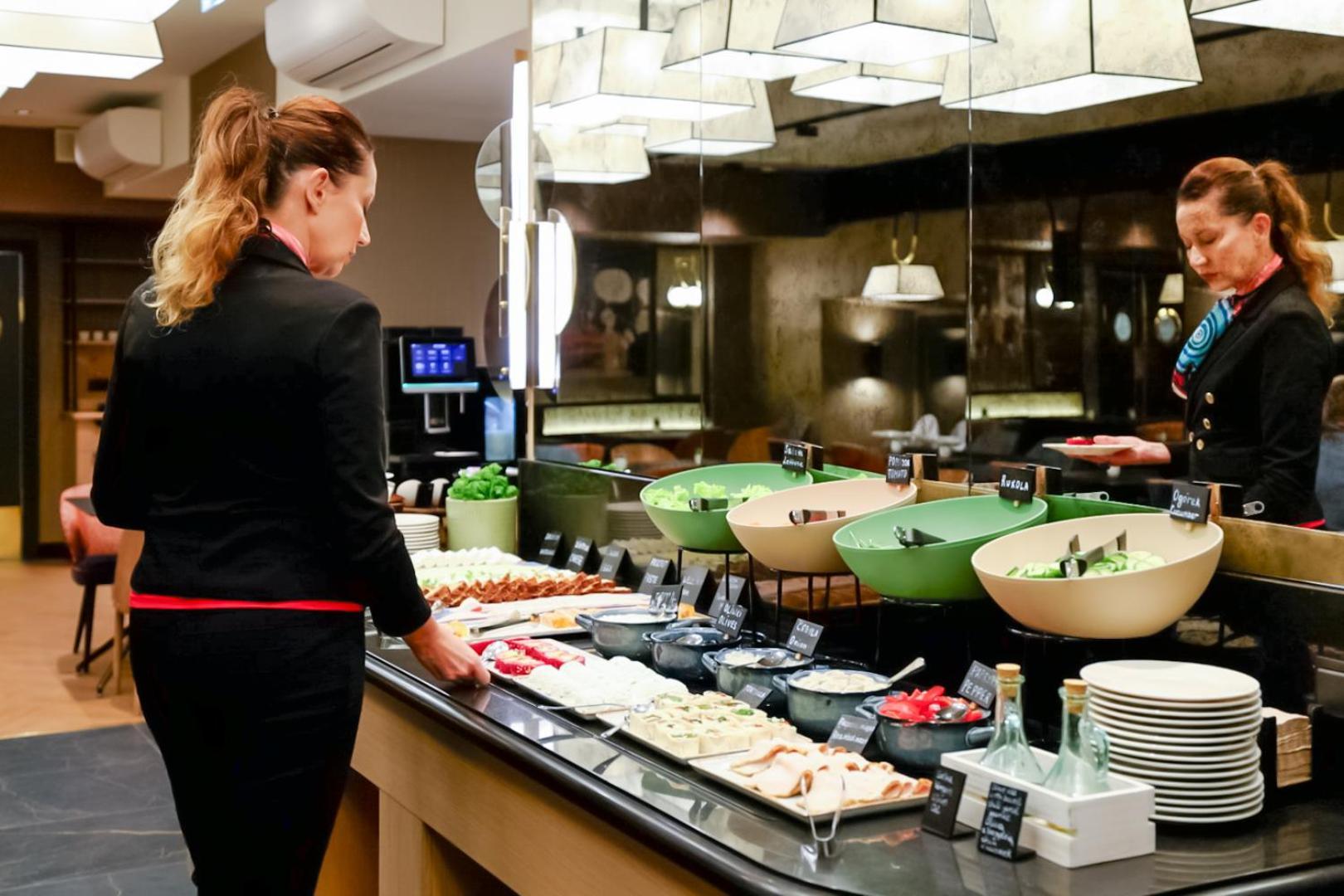 Khách sạn Mdm Centre 3*