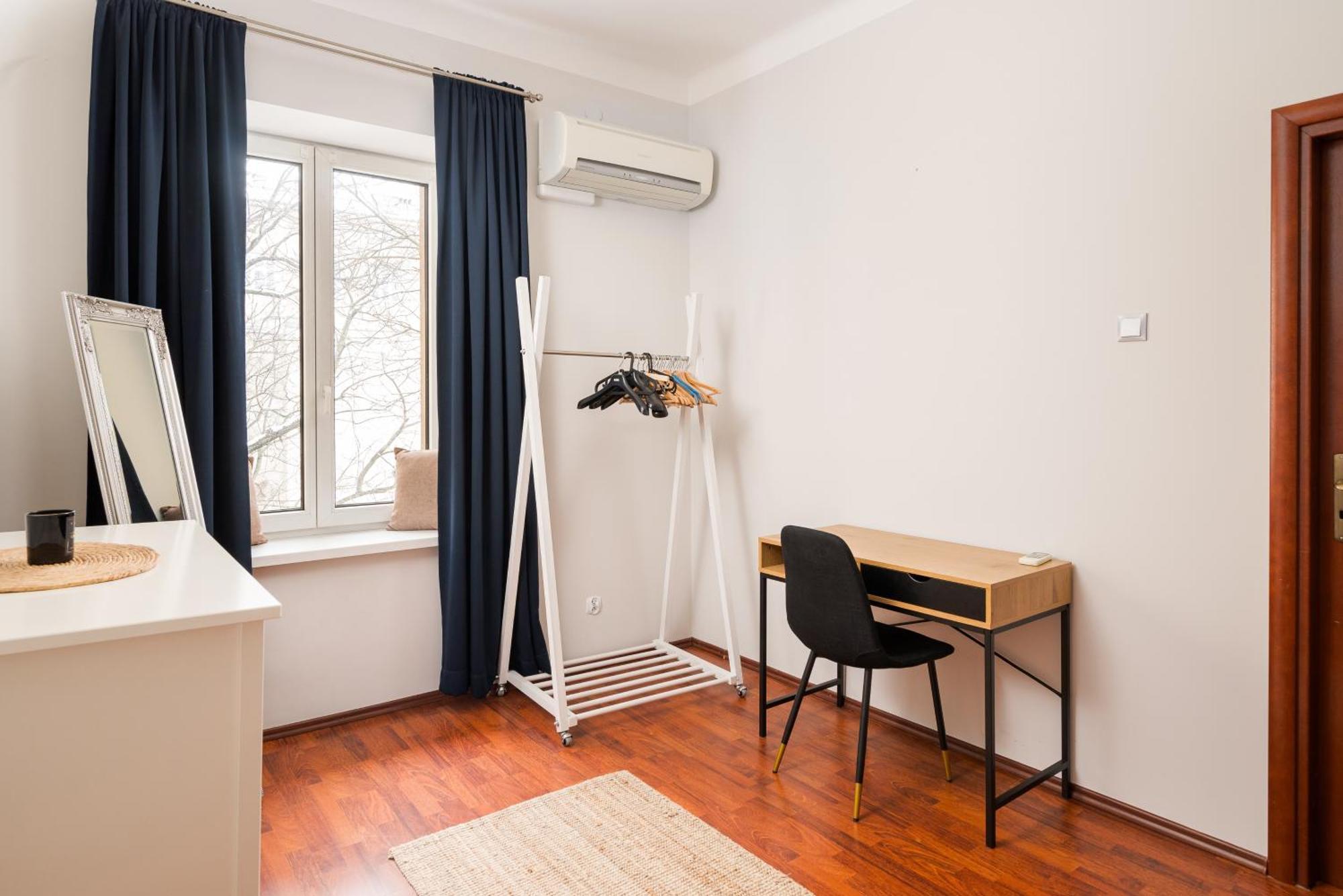 Apartment Emilii Plater Center Warsaw