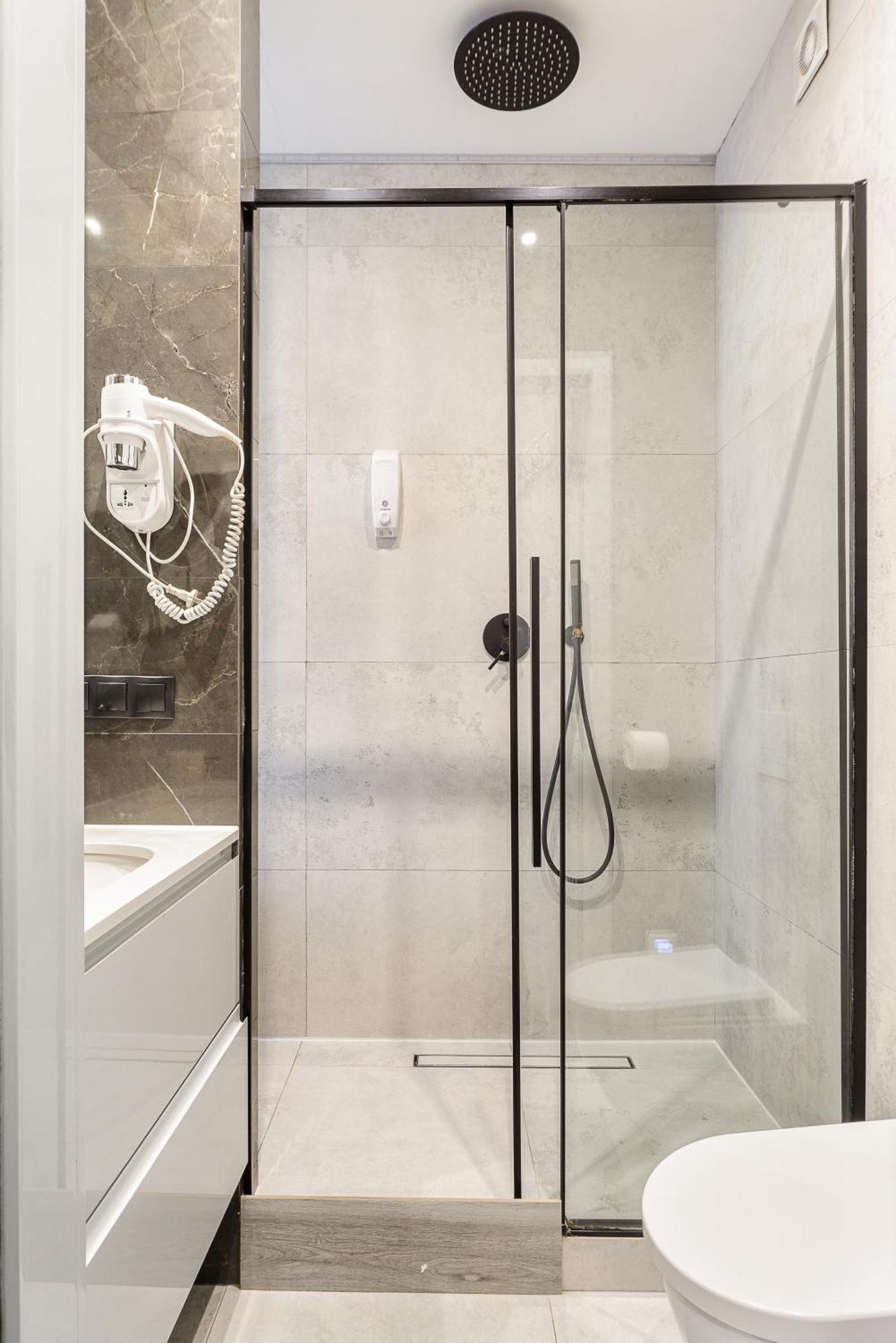Lumina Design With Beautiful View Apartment