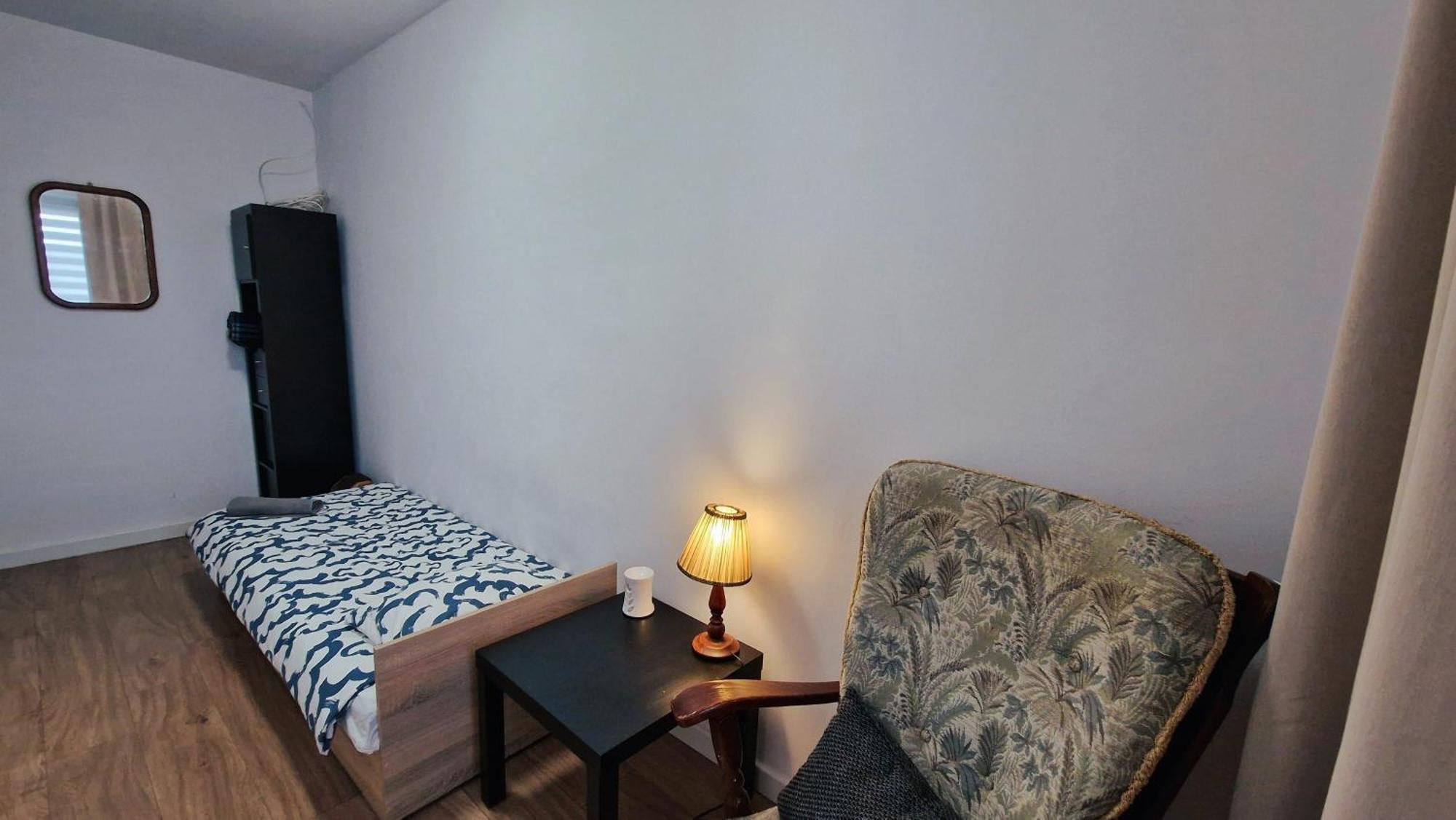 Meander Natolin Blisko Metra Hostel *