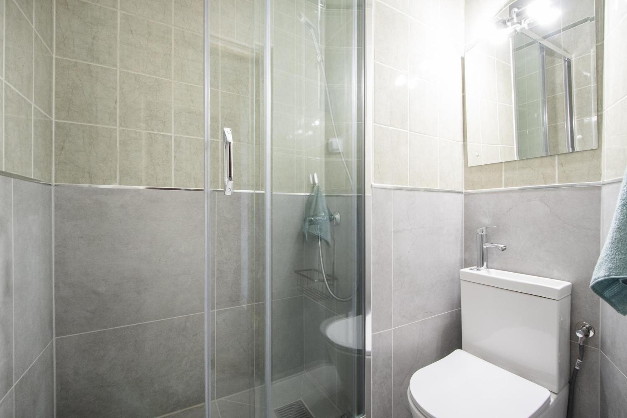 Apartment Gama Great Location & Famili 120m 2-12 People Warsaw