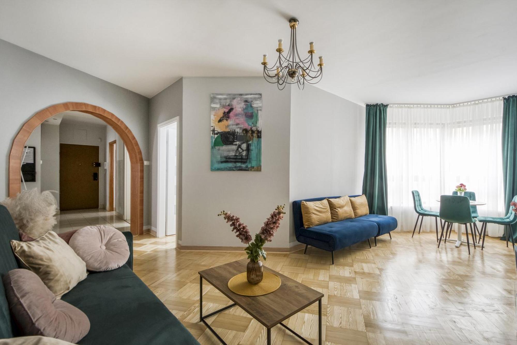 Apartment Gama Great Location & Famili 120m 2-12 People Warsaw