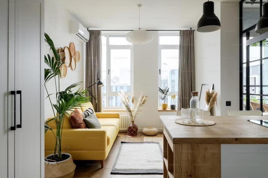 1 In Old Apartment Warsaw