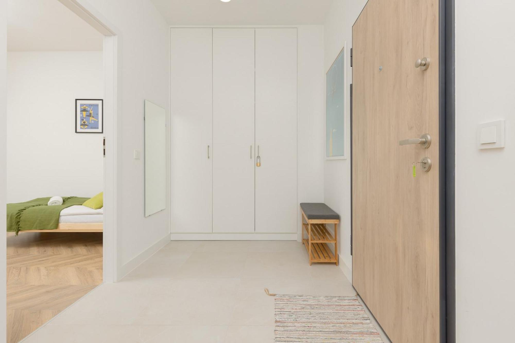 Stylish Zdziechowskiego With Parking & Office By Renters *