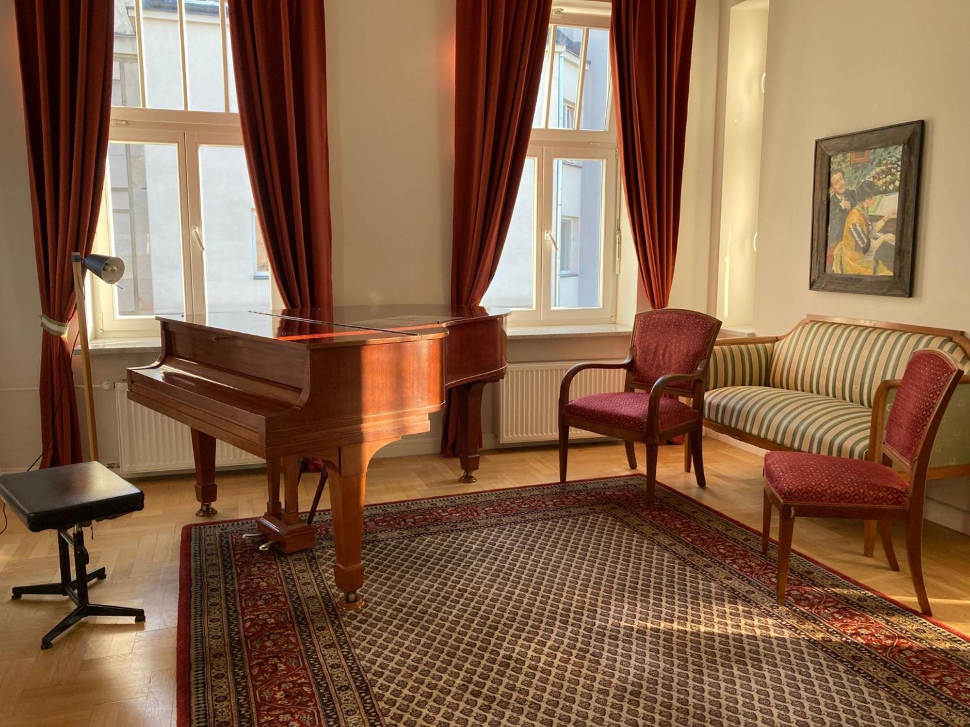 Chopin Boutique Aparthotel 4*