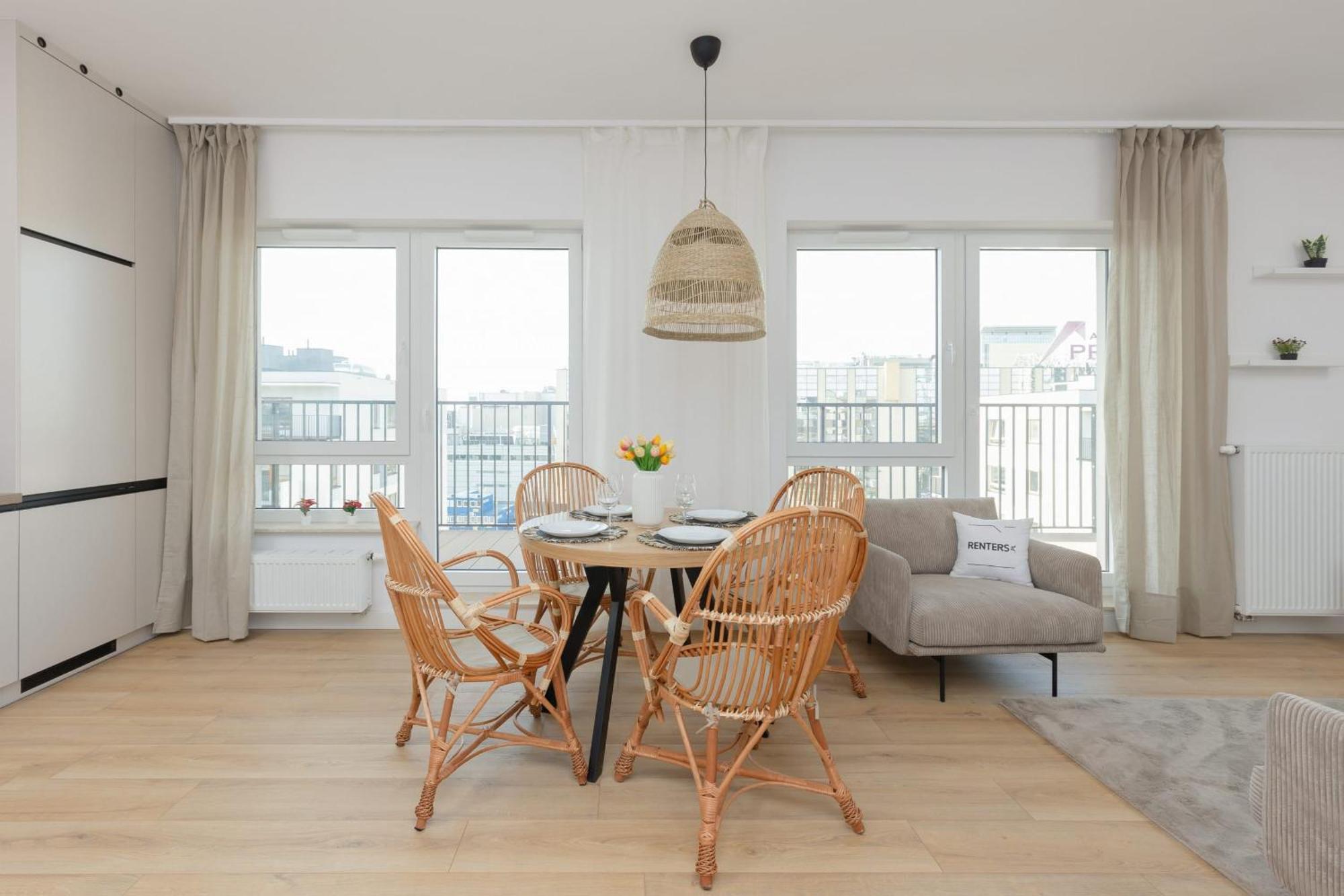 Optykow Spacious & Cosy With Parking By Renters * Warsaw