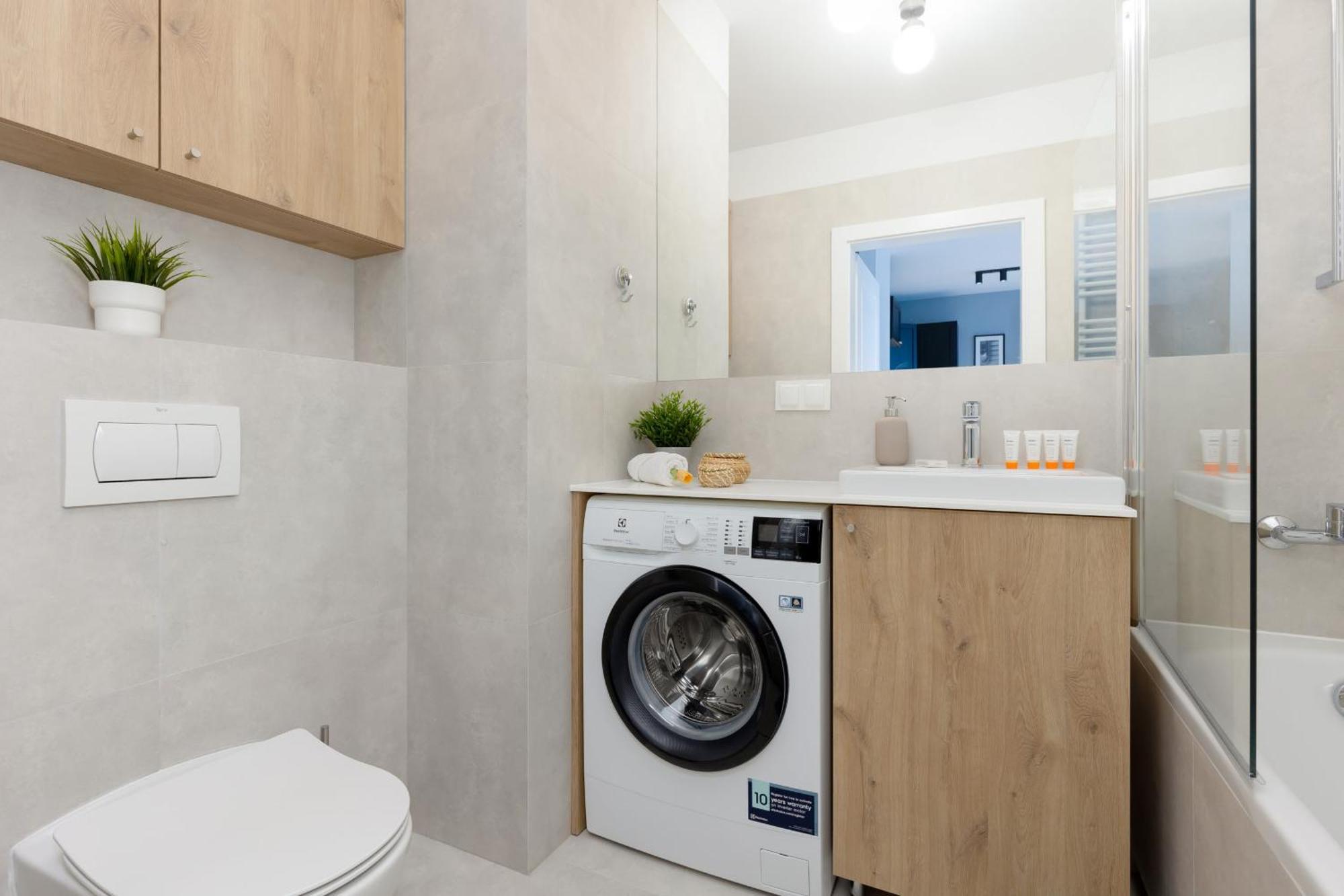 Apartment Praga Stalowa With Balcony By Renters Warsaw