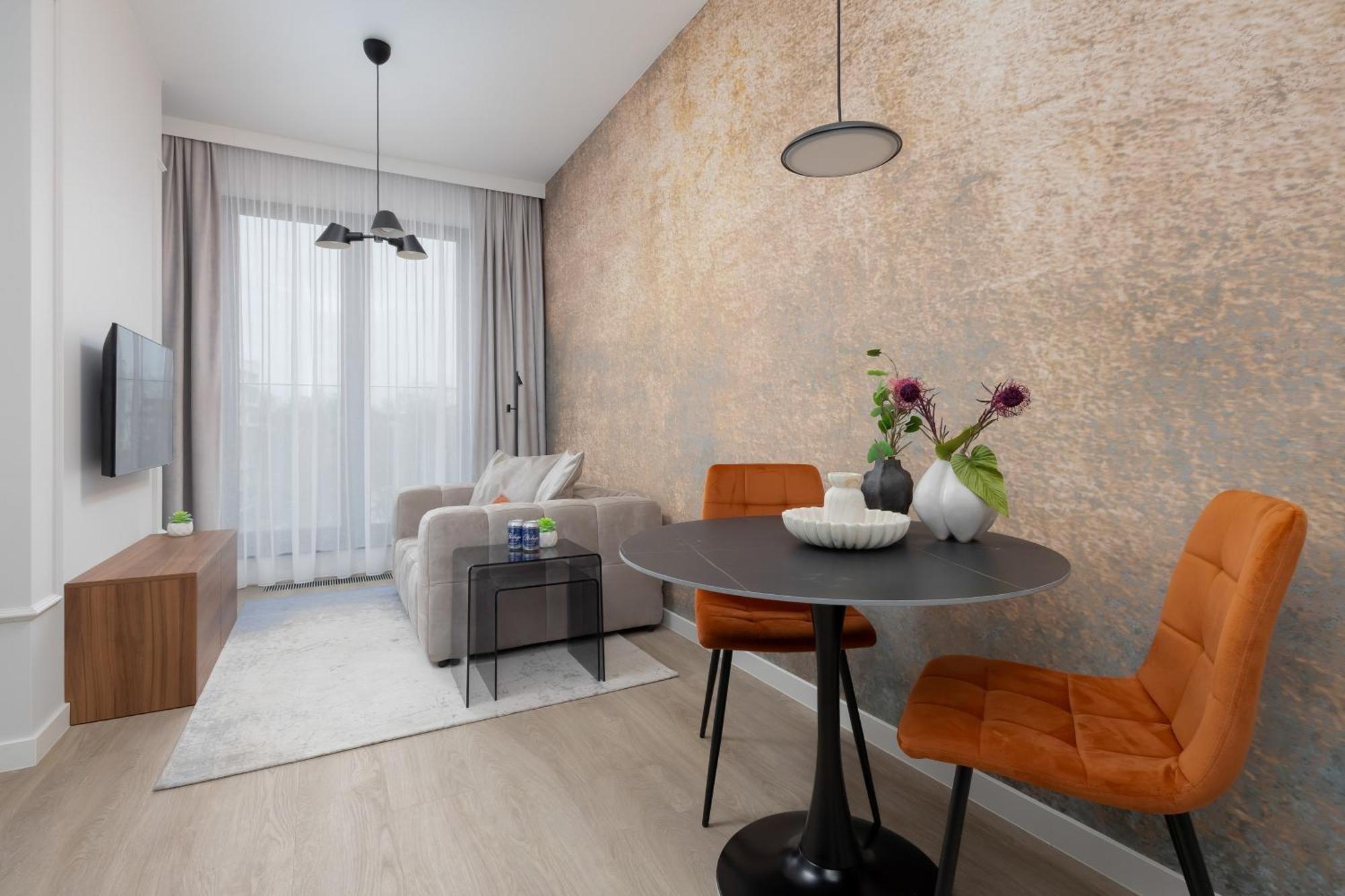 Chronos Z Klimatyzacja Na Warszawskiej Woli Od Renters Prestige Apartment *