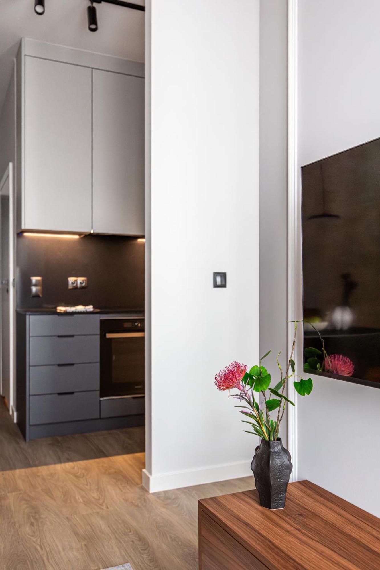 Chronos Z Klimatyzacja Na Warszawskiej Woli Od Renters Prestige *