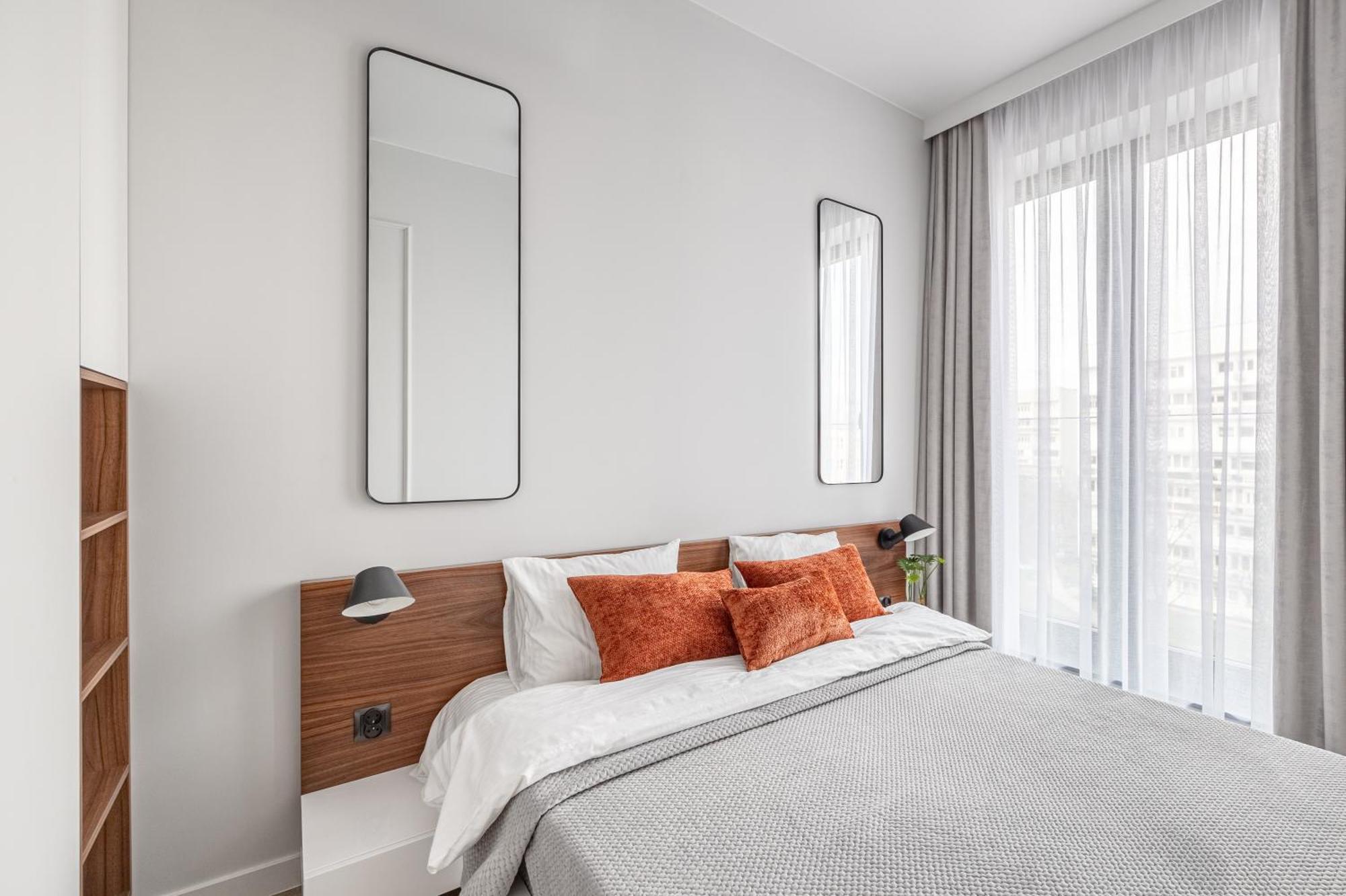 Chronos Z Klimatyzacja Na Warszawskiej Woli Od Renters Prestige *