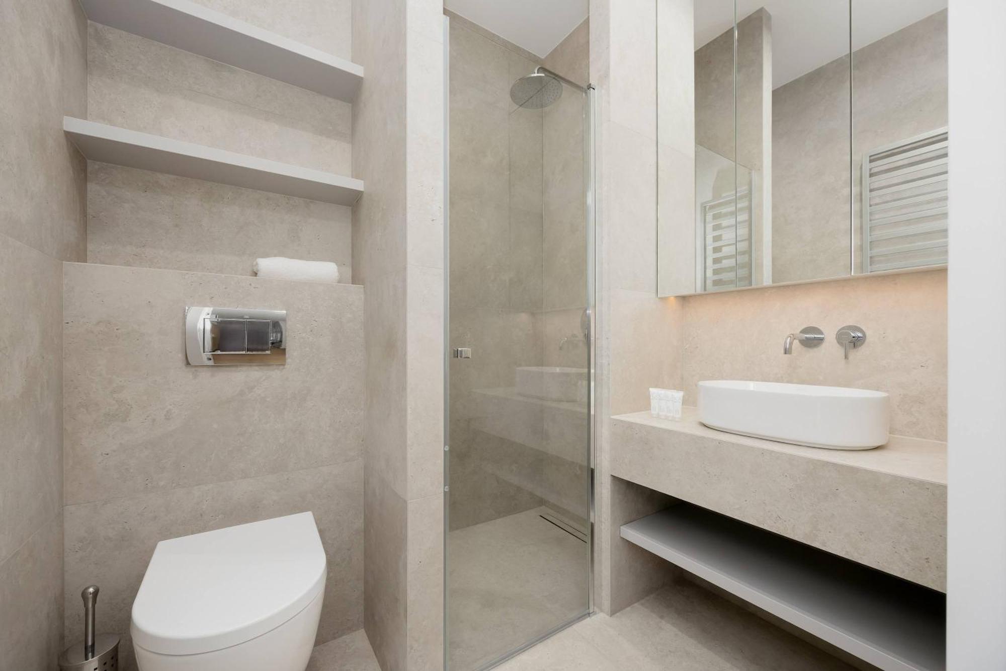 Exceptional For 6 People By Renters Prestige Apartment Warsaw