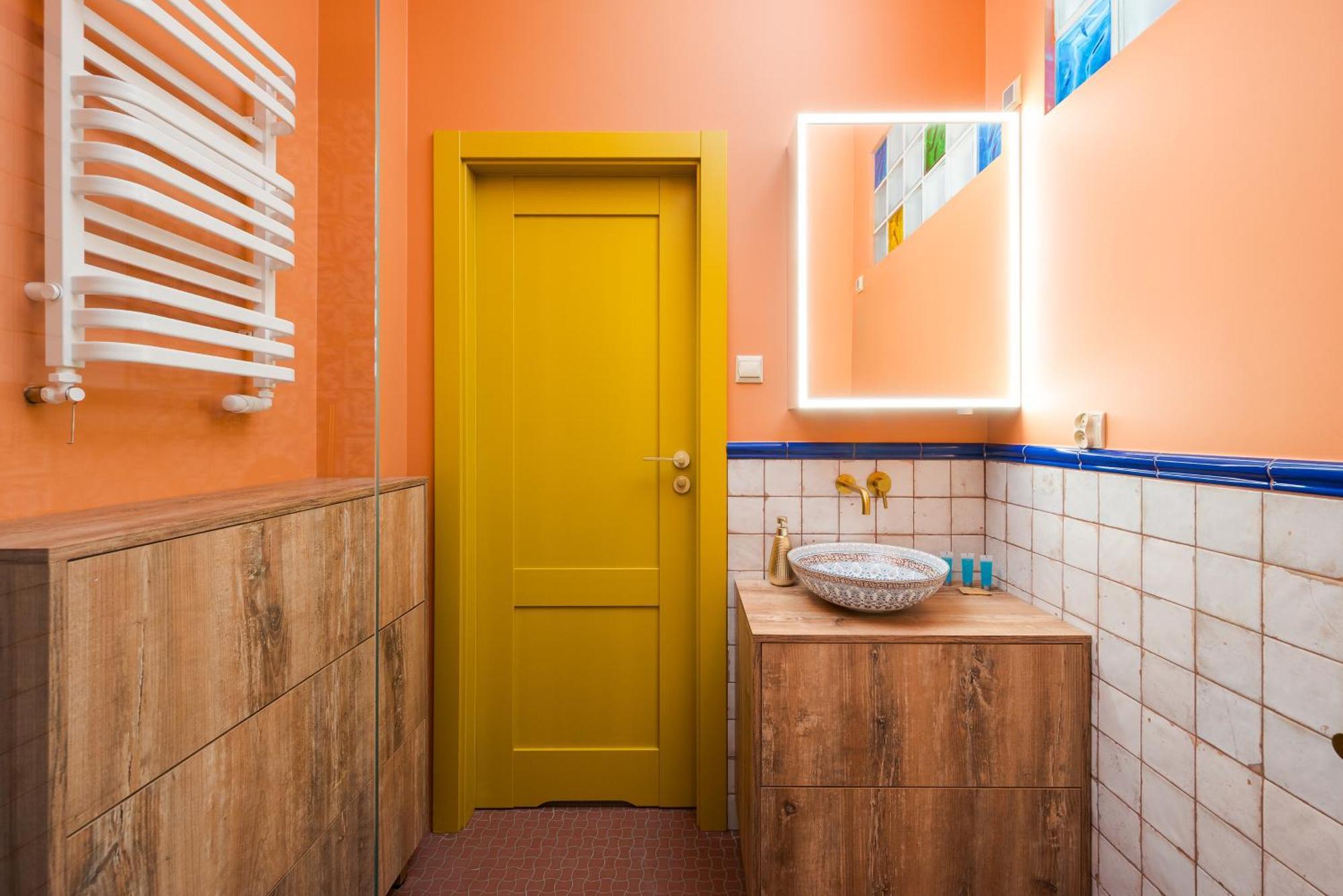 Apartment Metro Mlynow Colourful