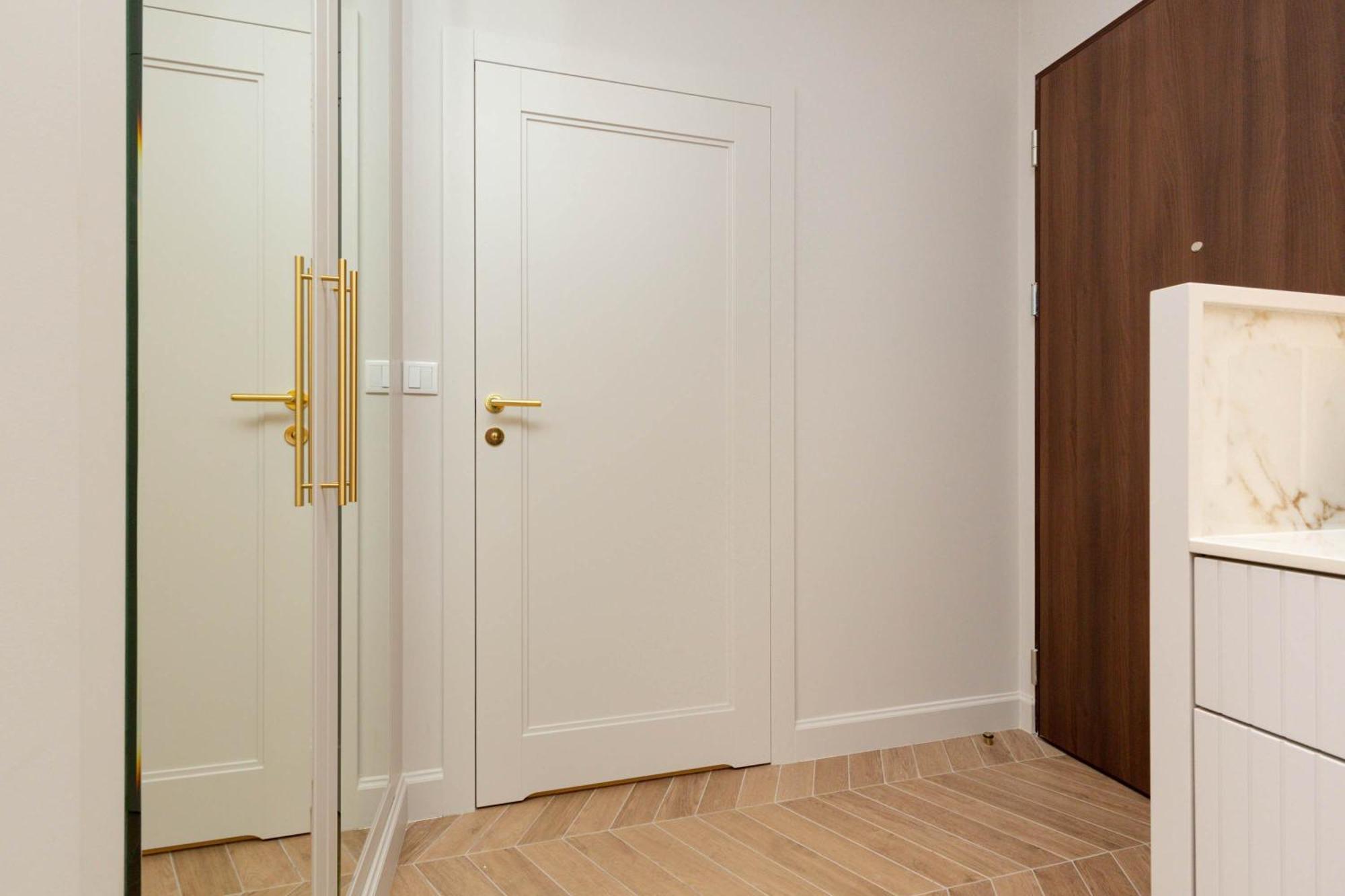 Apartment Lux Center Mennica By Renters Prestige Warsaw