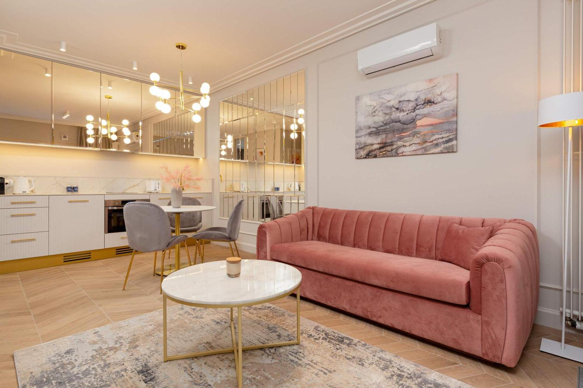 Lux Center Mennica By Renters Prestige Warsaw