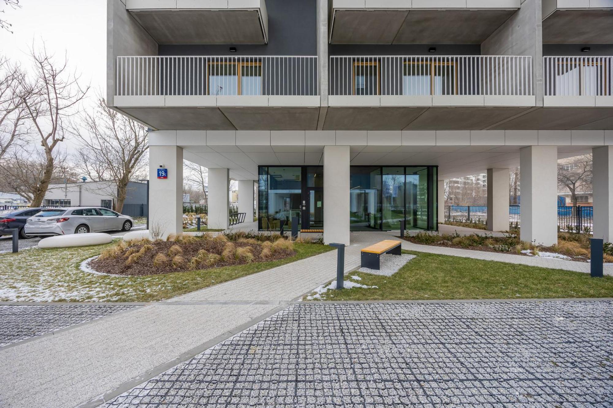 Exceptional For 6 People By Renters Prestige Apartment Warsaw