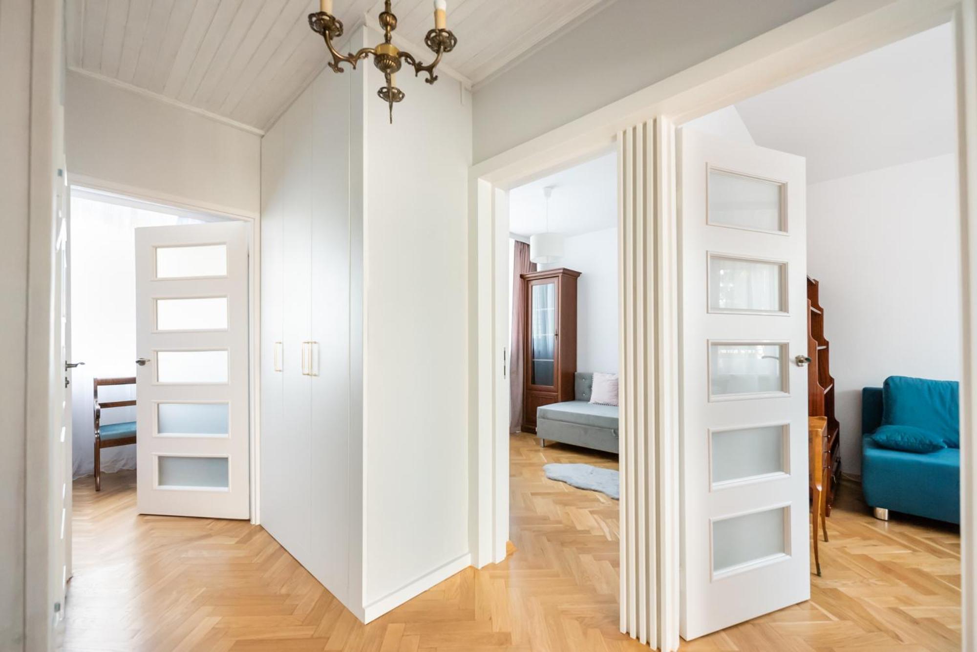 Apartment Metro Zacisze Fausta House With Garden