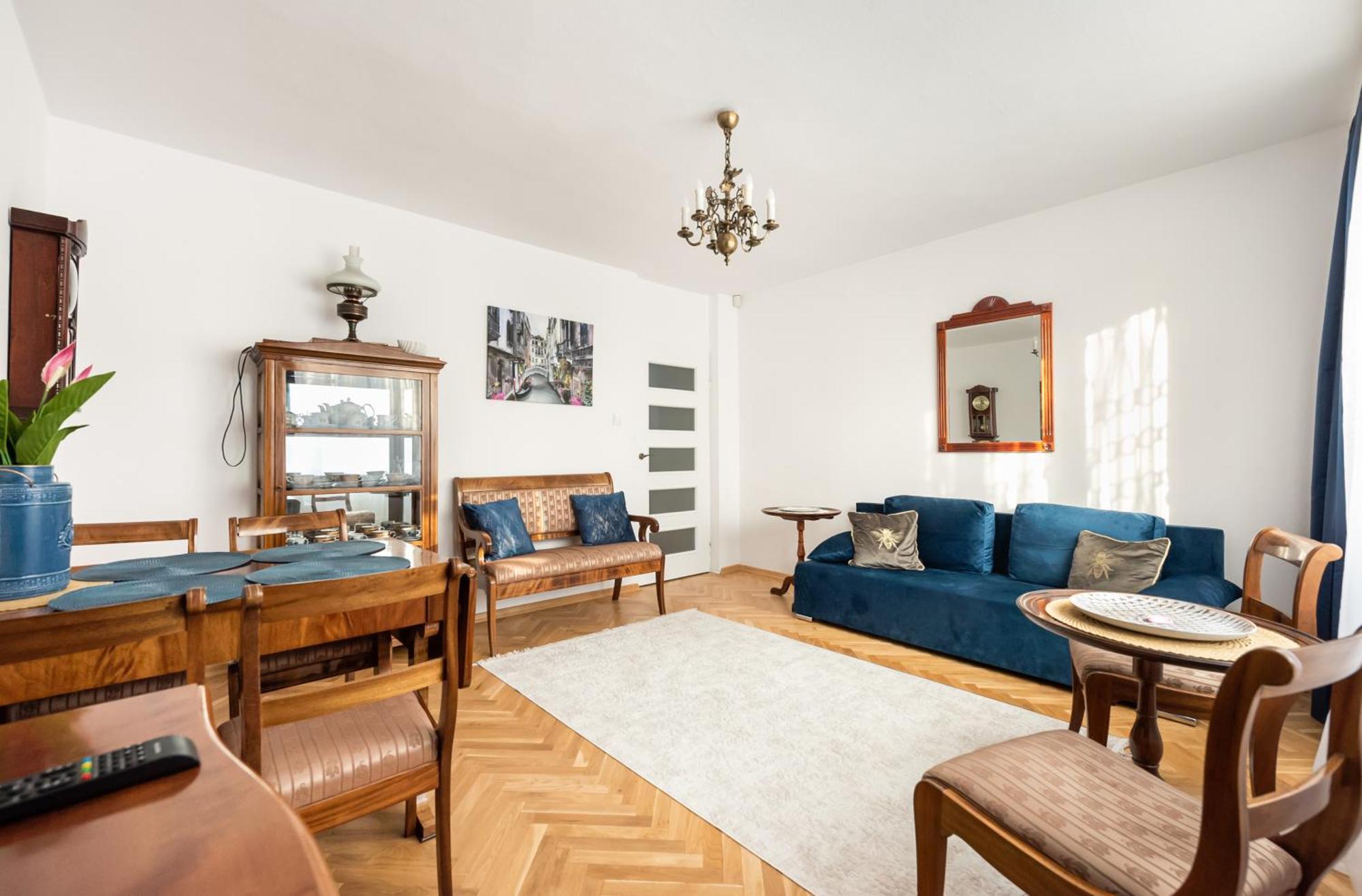 Apartment Metro Zacisze Fausta House With Garden Warschau