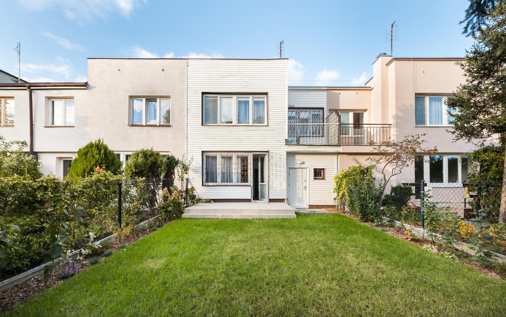 Metro Zacisze Fausta House With Garden * Warschau