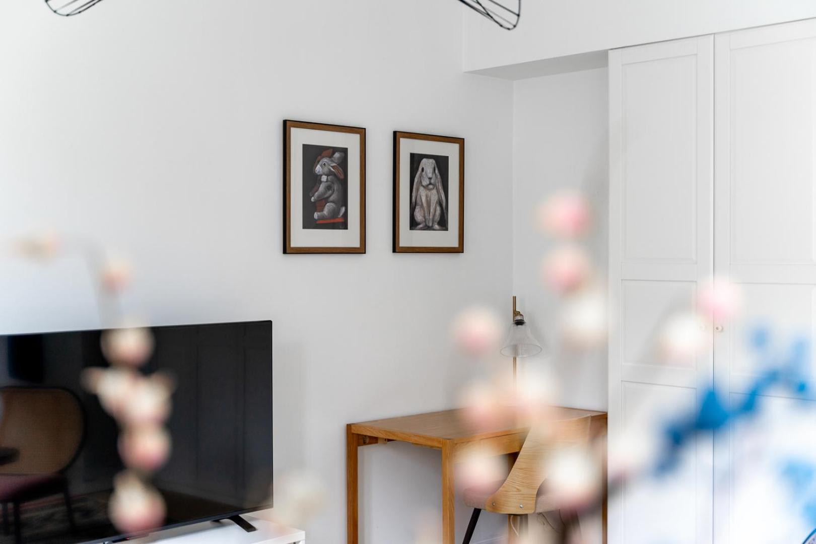 - Workspace & Park Nearby - By Rentujemy Apartment *