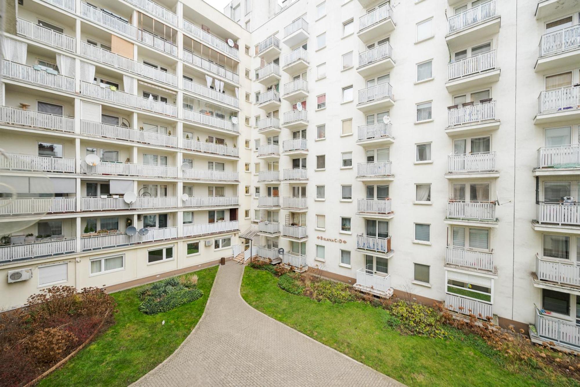 Apartment National Stadium Cozy Retreat *