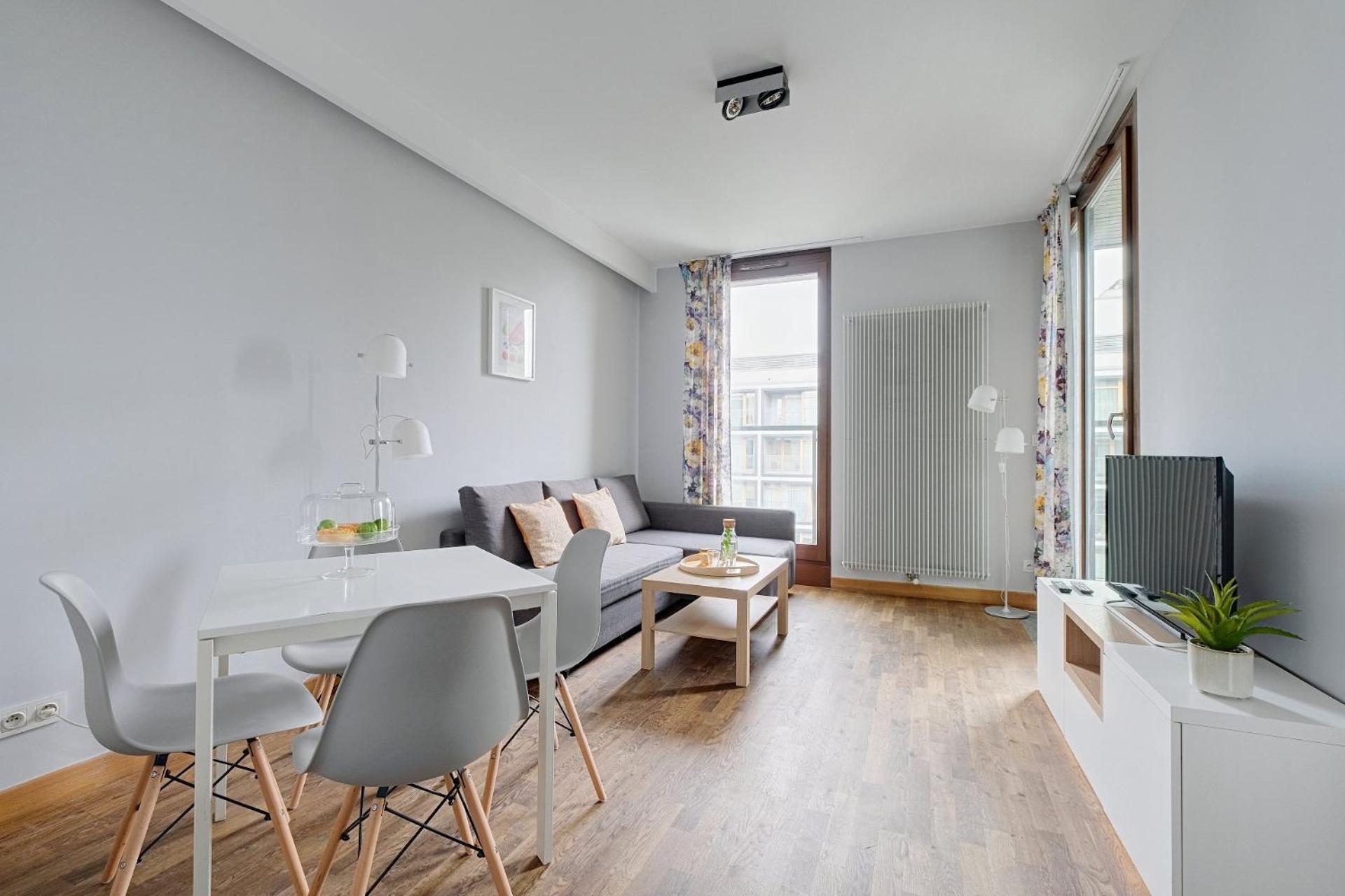 Apartment Center *