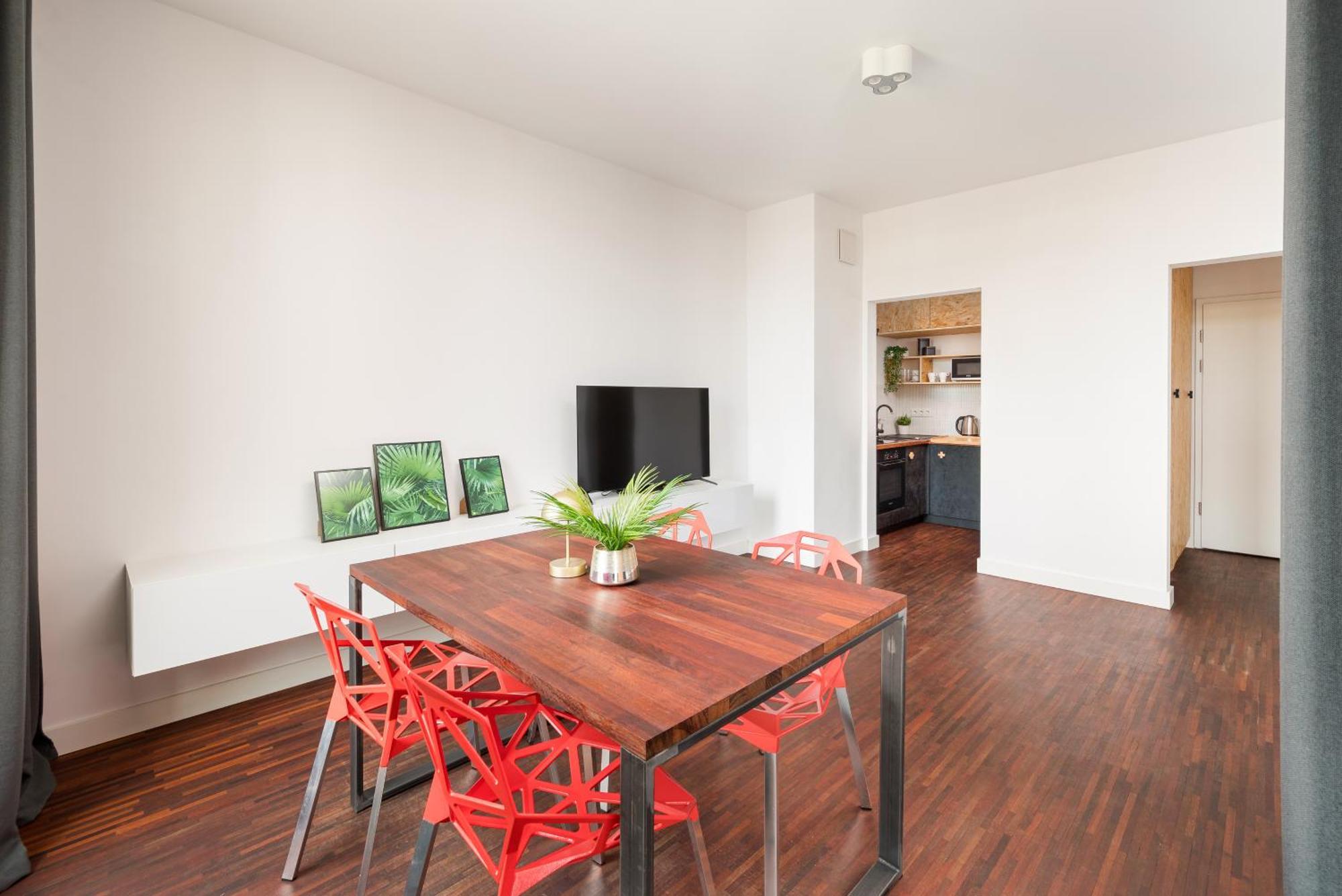 Apartment Center *