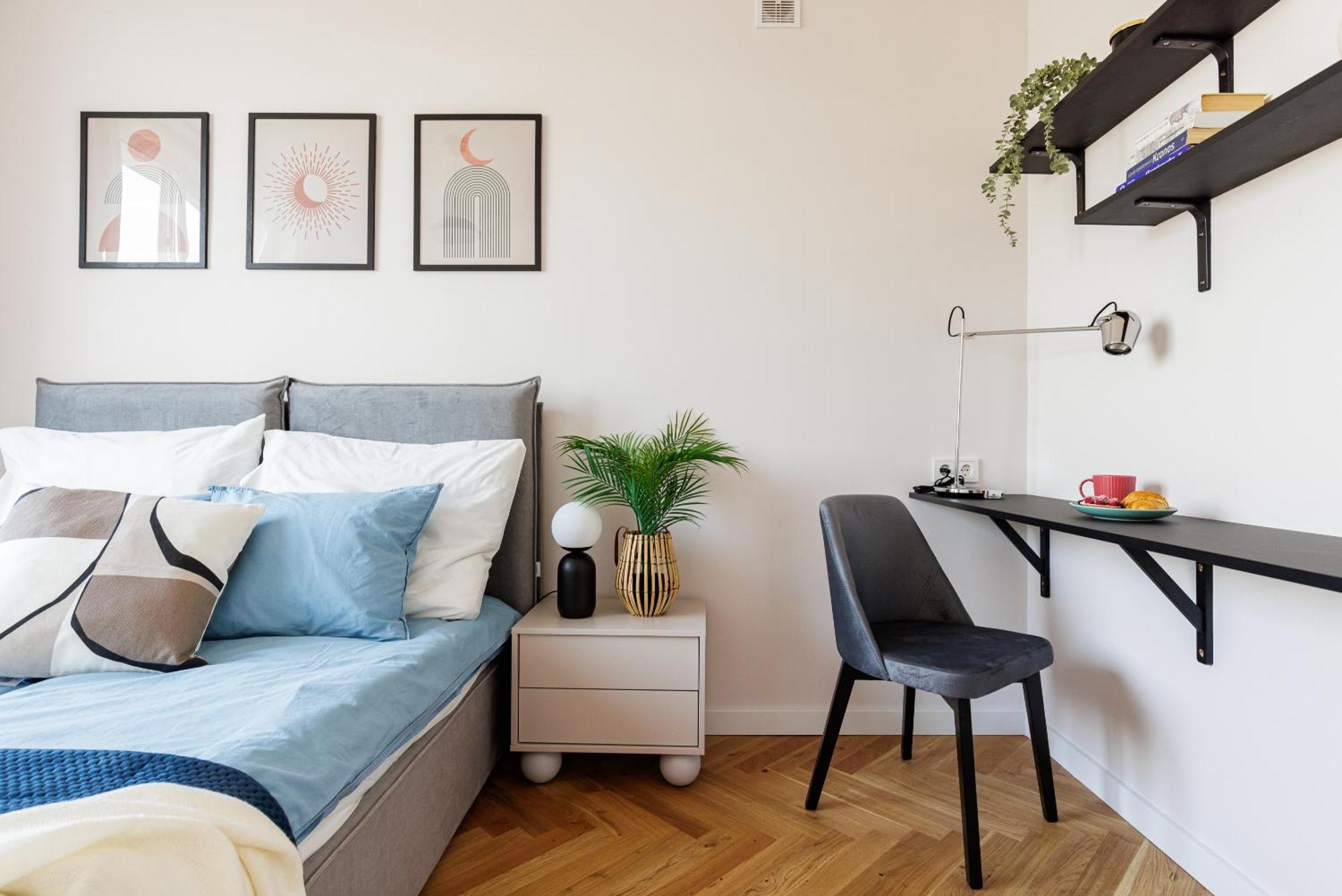 Carmel Apartment *