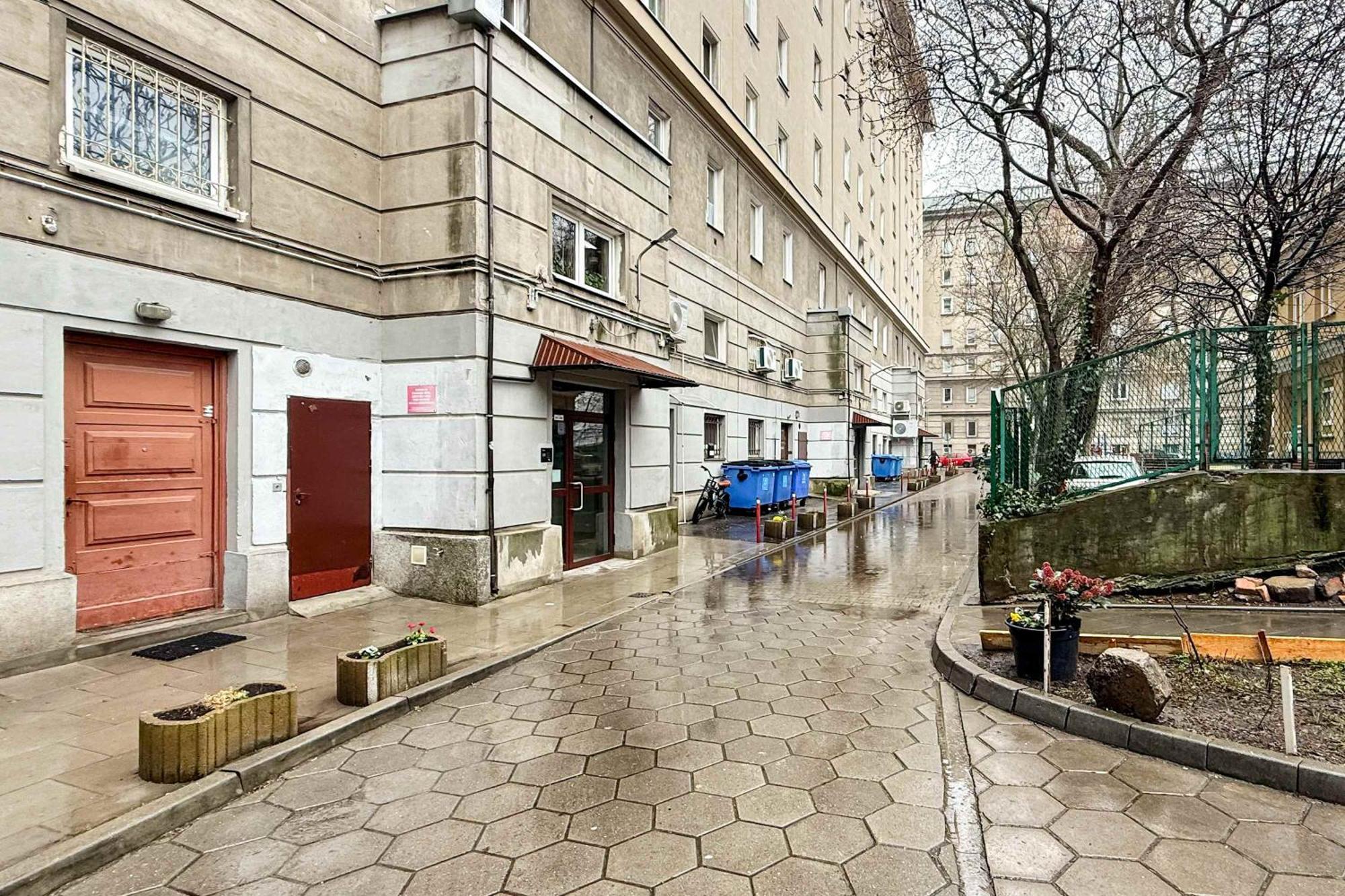 Apartment Ogrodowa Cozy Near Mirowska Hall Warsaw's Wola By Renters *