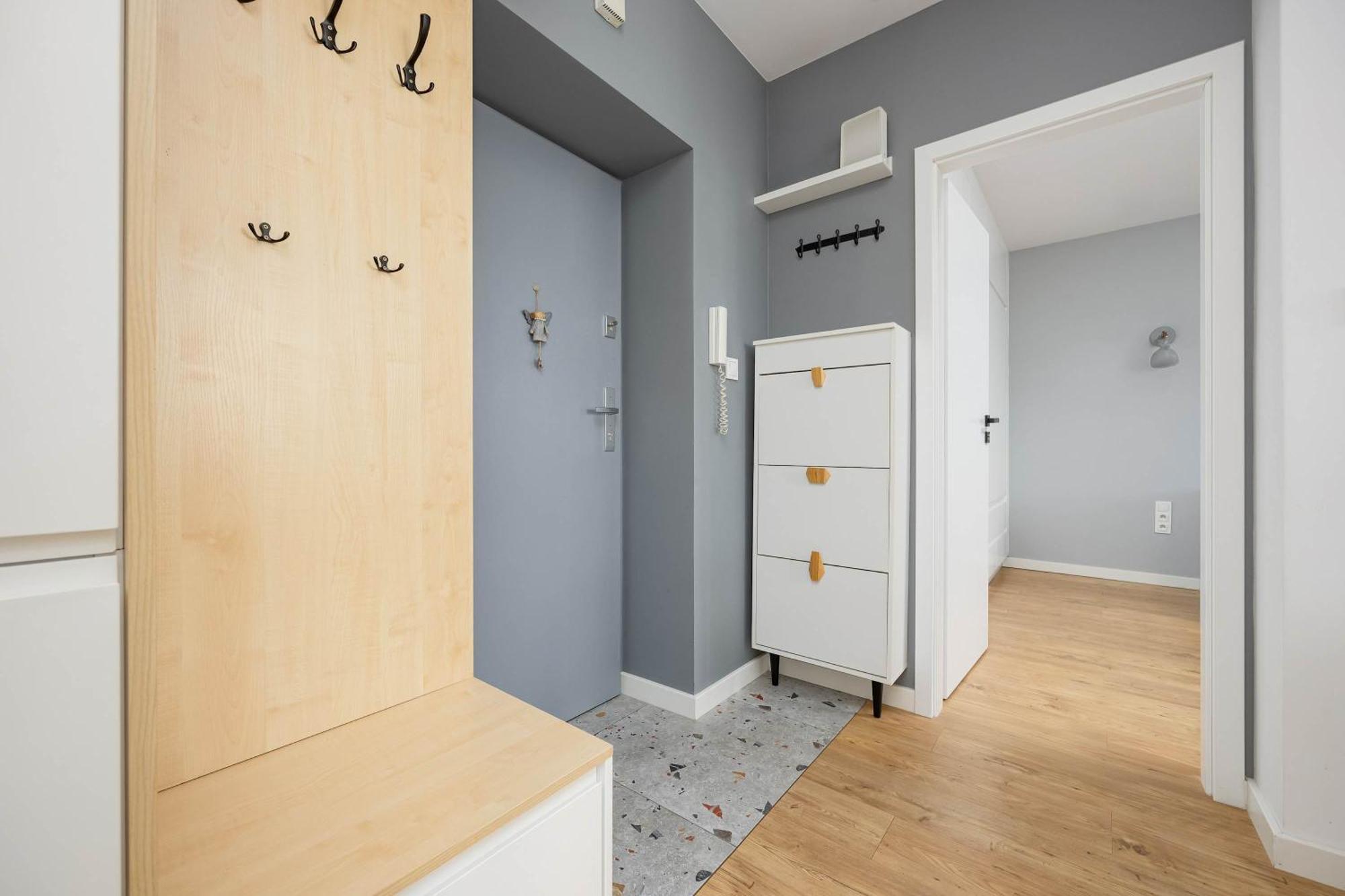 Ogrodowa Cozy Near Mirowska Hall Warsaw's Wola By Renters Apartment