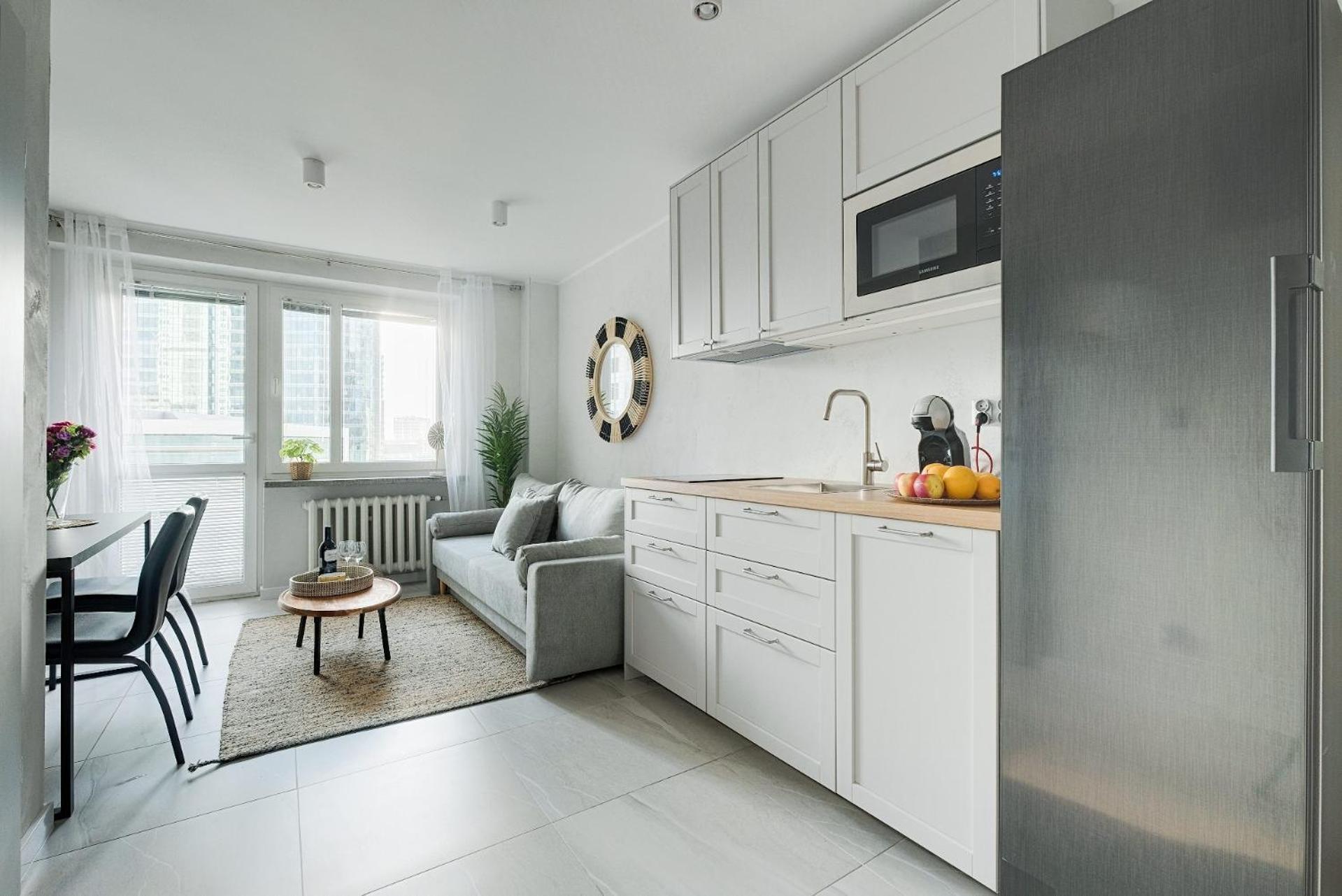 Emilii Plater 55 Center 3 Bedrooms Living Balcony Warsaw